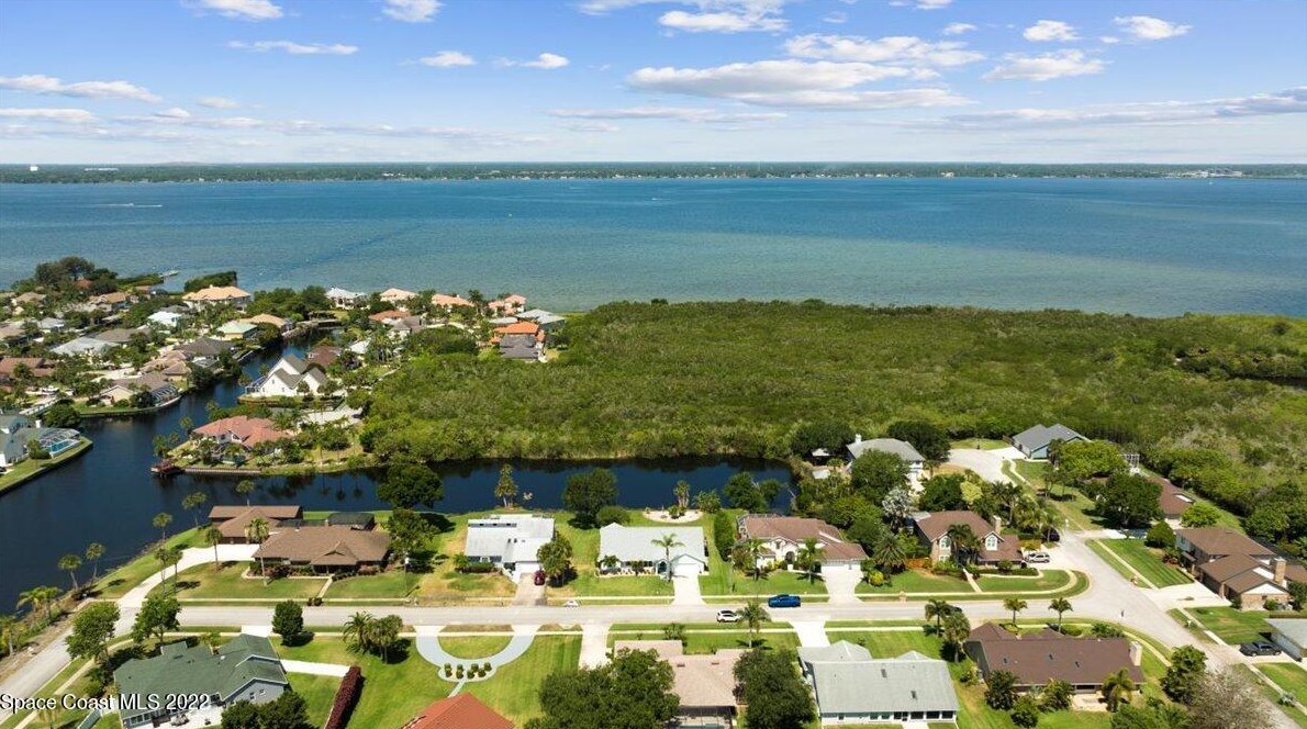 4785 Navaho Trl, Merritt Island FL  32953-7825 exterior