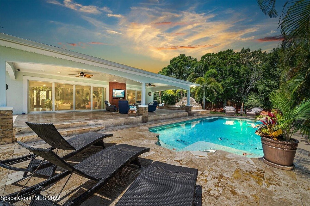 1242 Johns Ct, Merritt Island, FL 32952