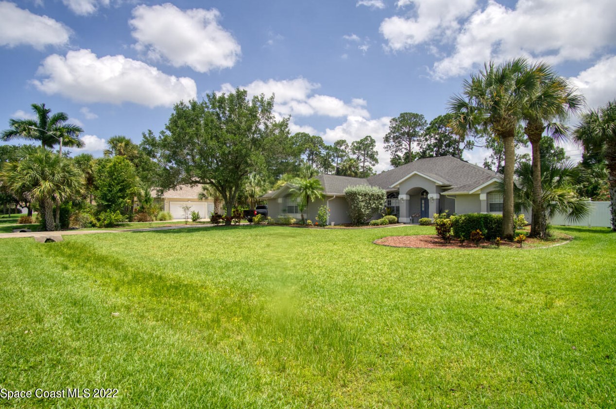 3898 Peacock Dr, Melbourne, FL 32904