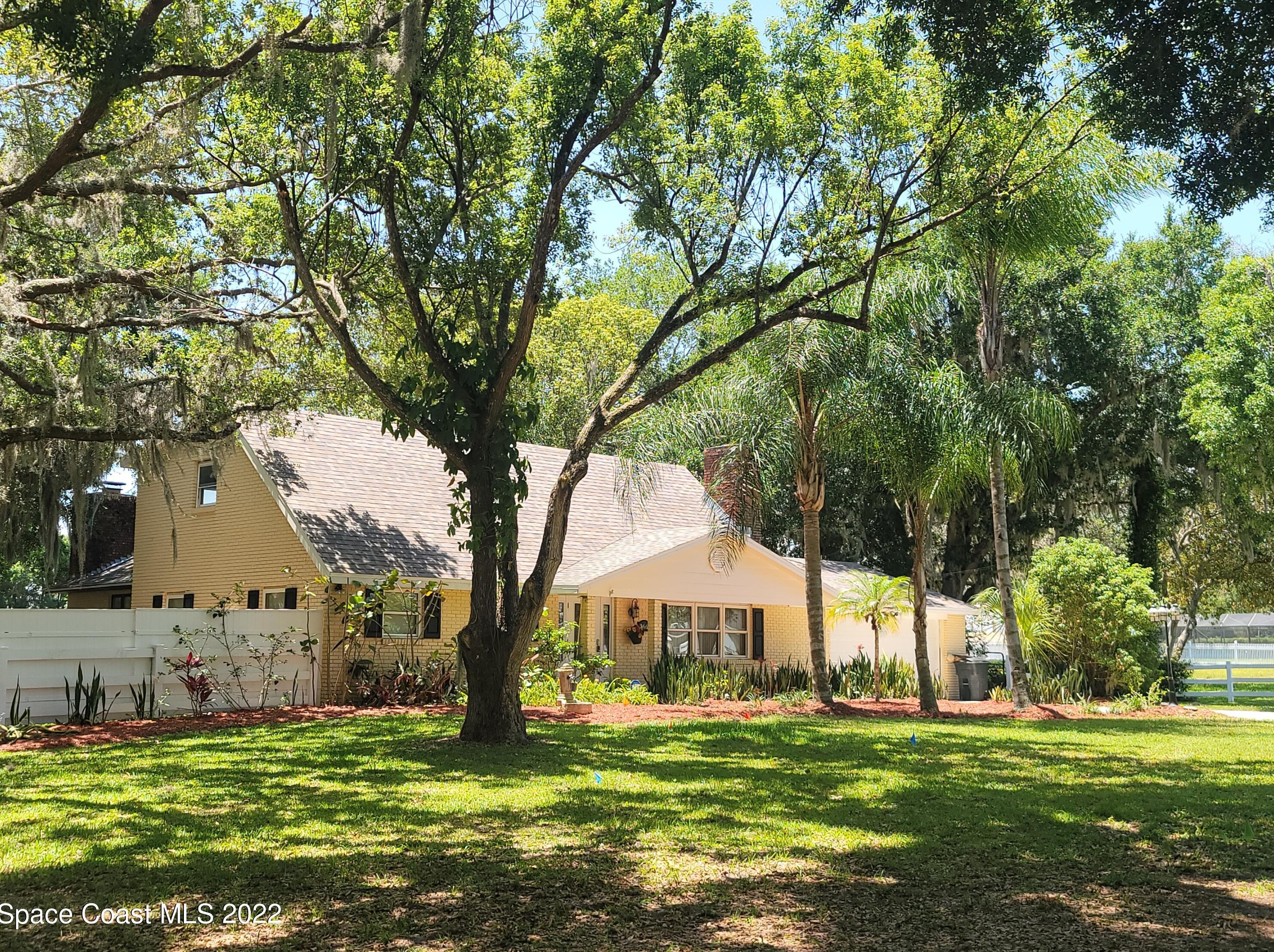 3665 Burkholm Rd, Mims, FL 32754