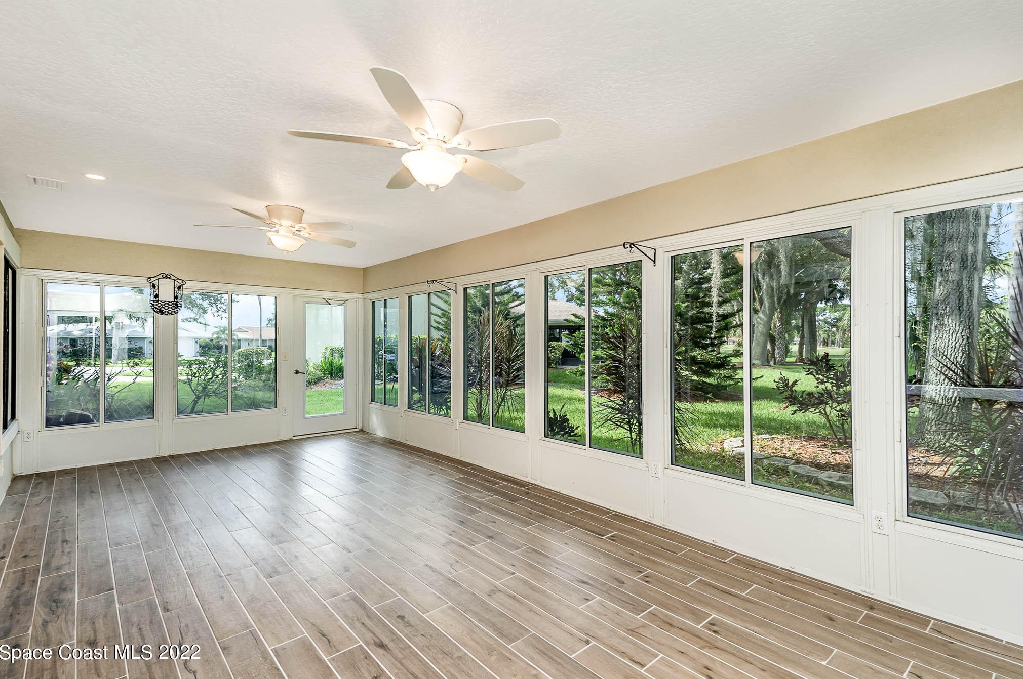 1701 Freedom Dr, Melbourne FL 32940-6714 exterior