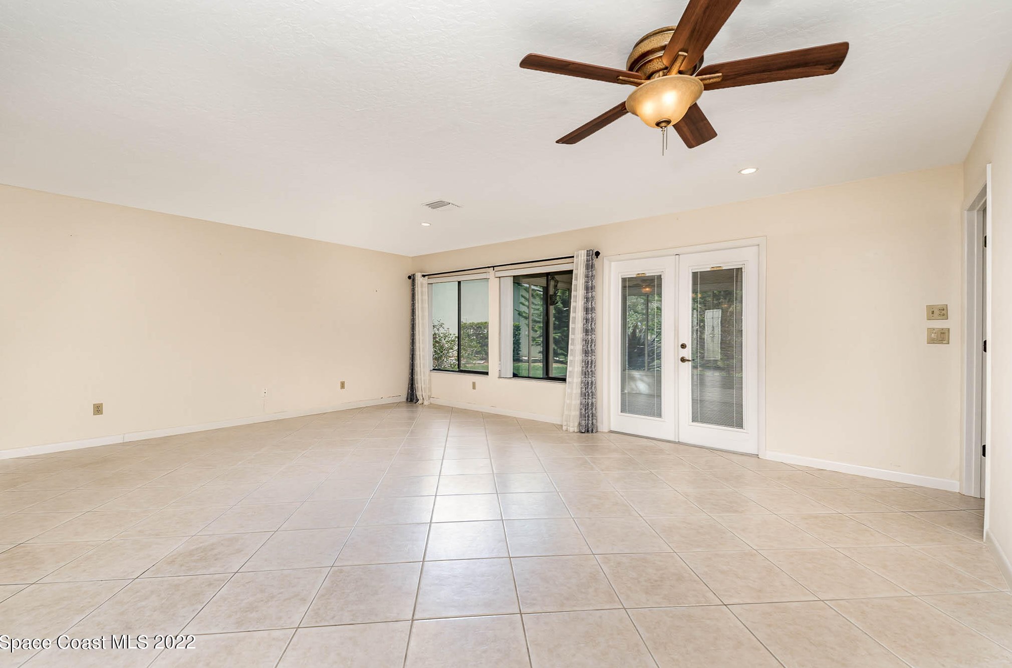 1701 Freedom Dr, Melbourne FL 32940-6714 exterior