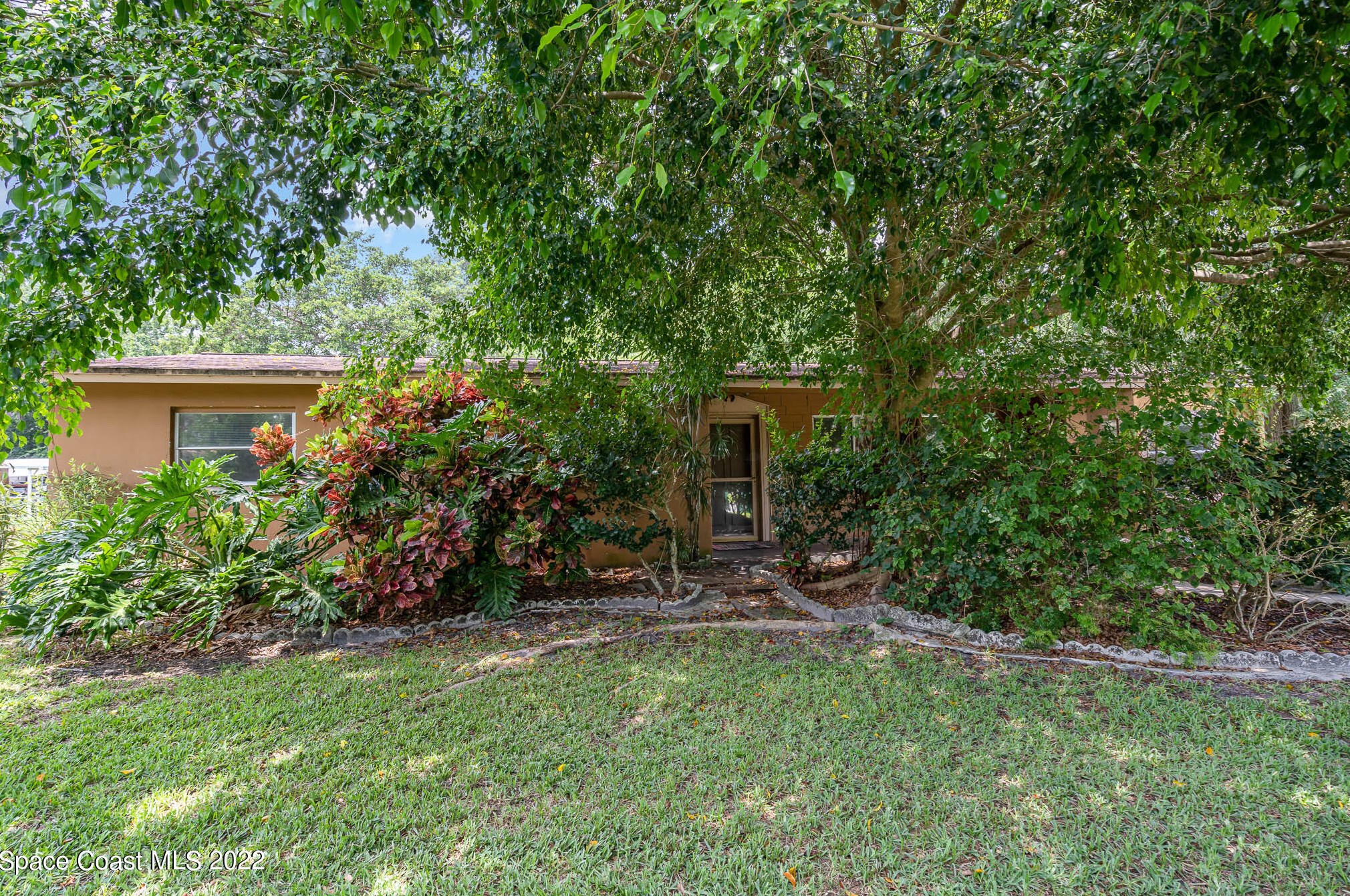 135 Stephenson Dr, Melbourne, FL 32904-4920