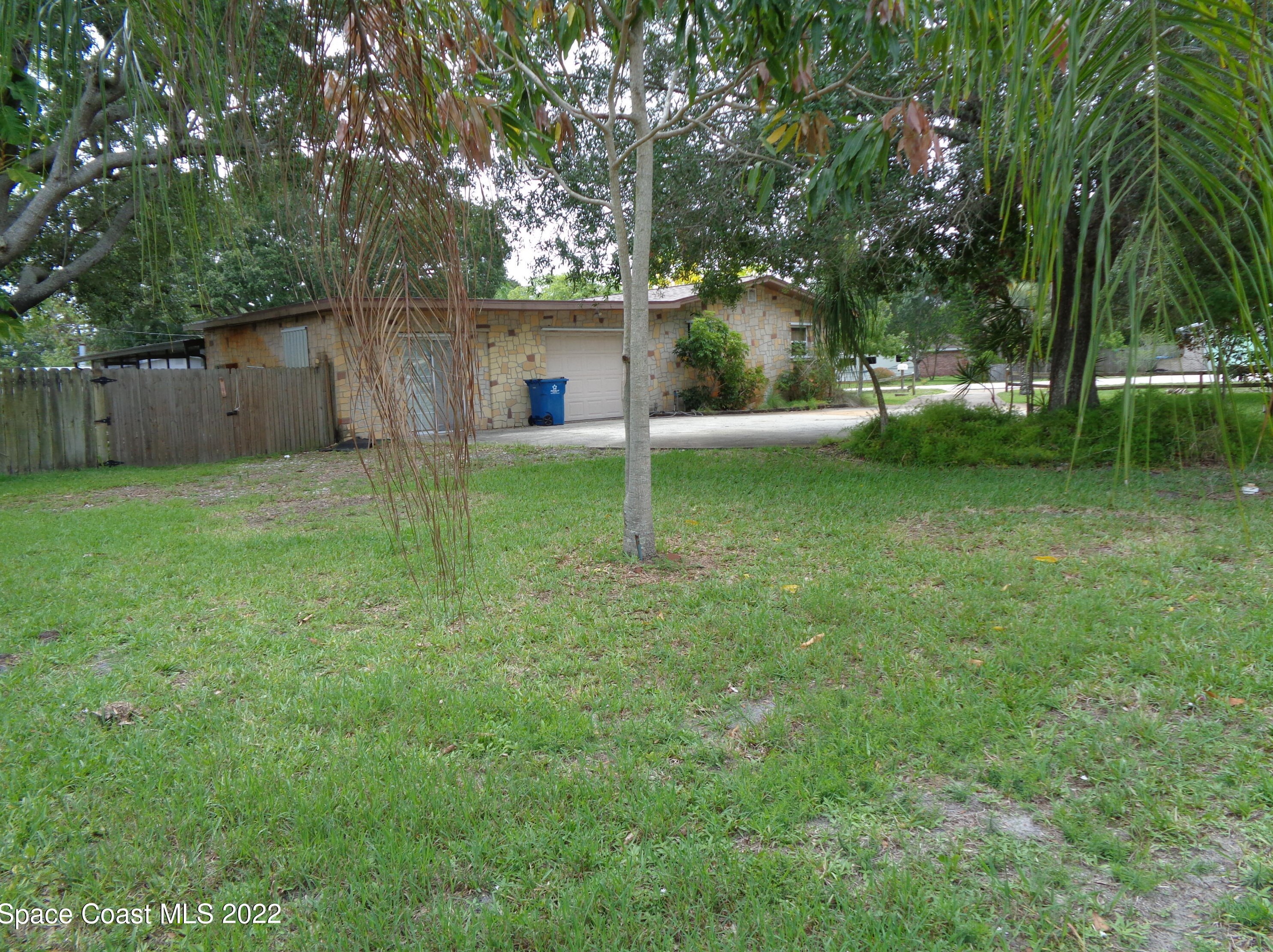 853 Knecht Rd, Melbourne, FL 32905-4617