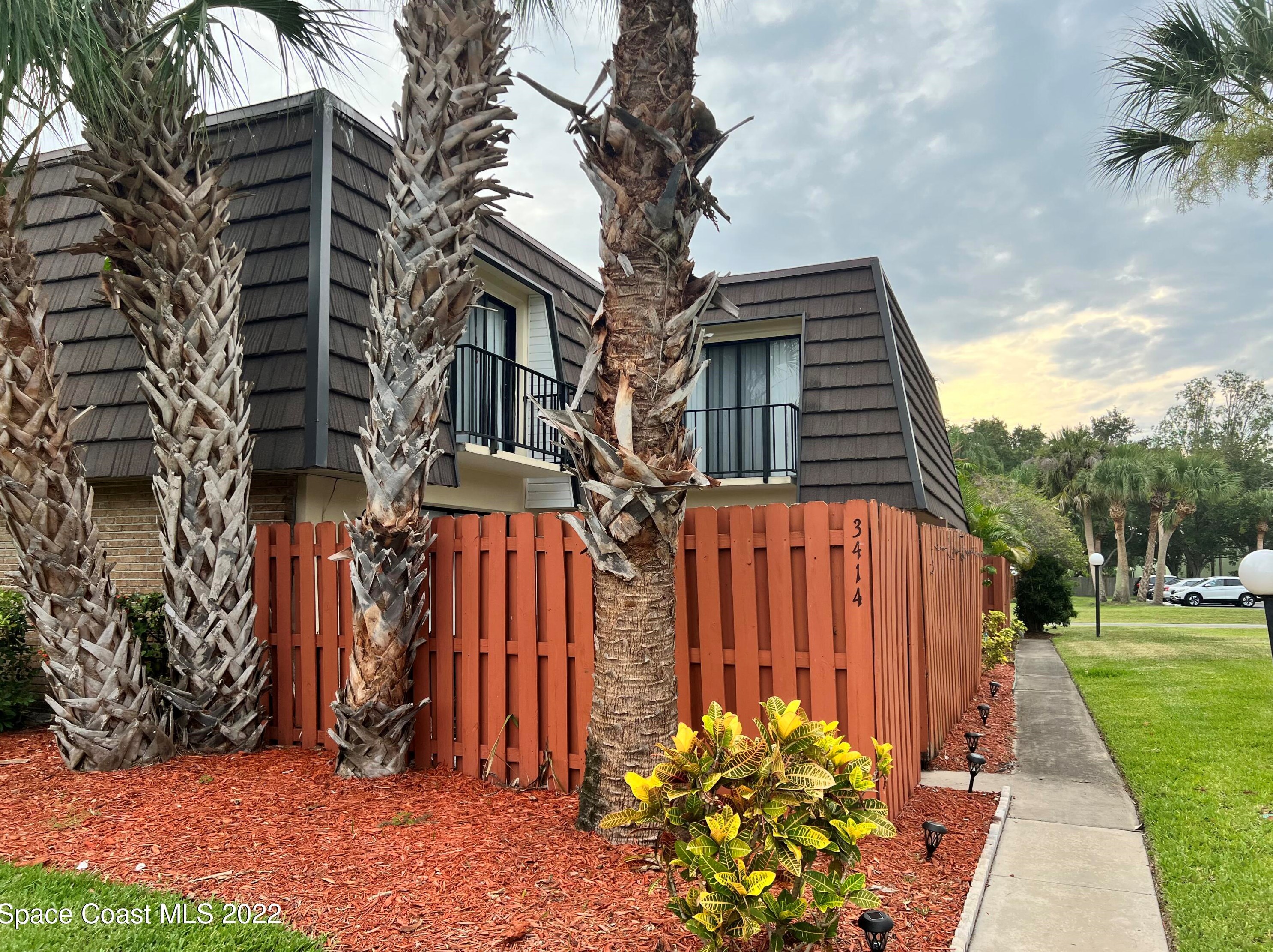 3414 Vista Oaks Cir, Melbourne, FL 32905-3127