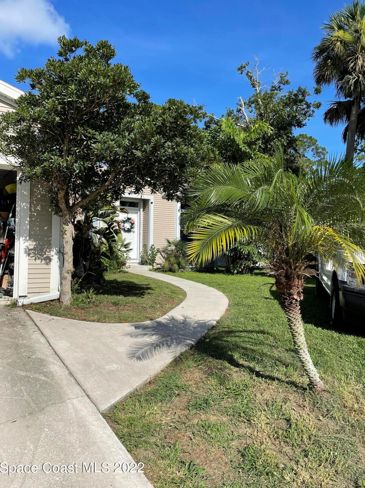 183 Crown Ave Ne, Melbourne, FL 32907