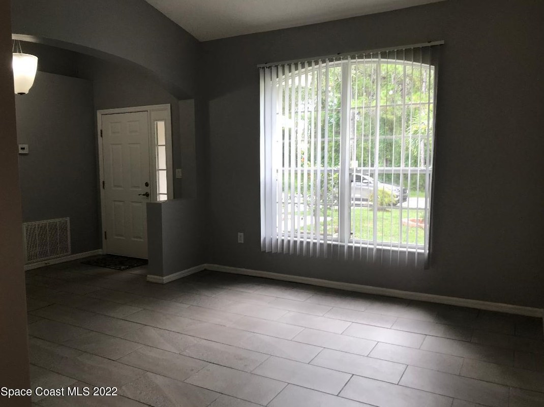 174 Dobbins Rd Nw, Melbourne, FL 32907