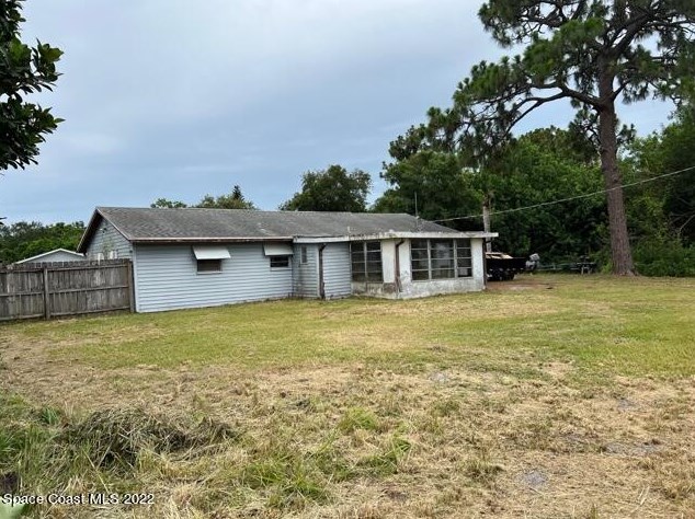462 Brookdale Ave, Melbourne, FL 32907-2457