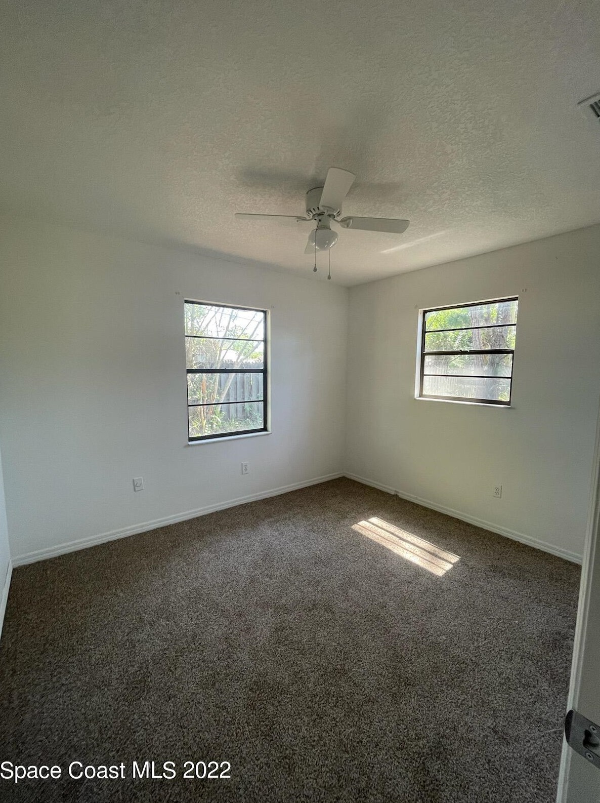 800 Avalon St, Melbourne, FL 32909-4943
