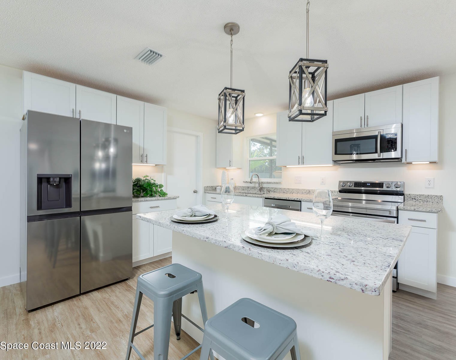 557 Ixora Dr, Melbourne FL  32935-6334 exterior