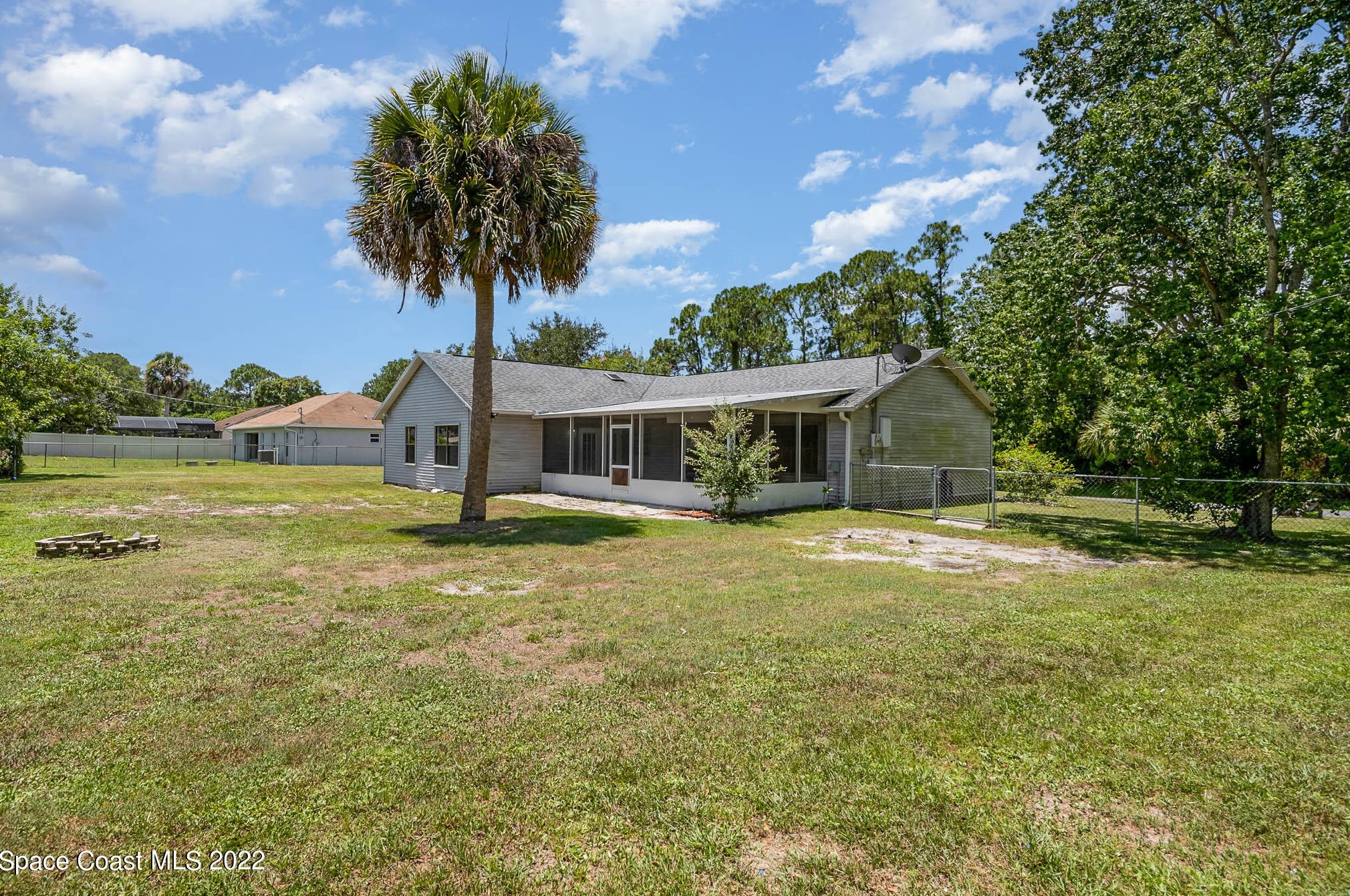 1749 Tharp Rd, Melbourne, FL 32909-5546