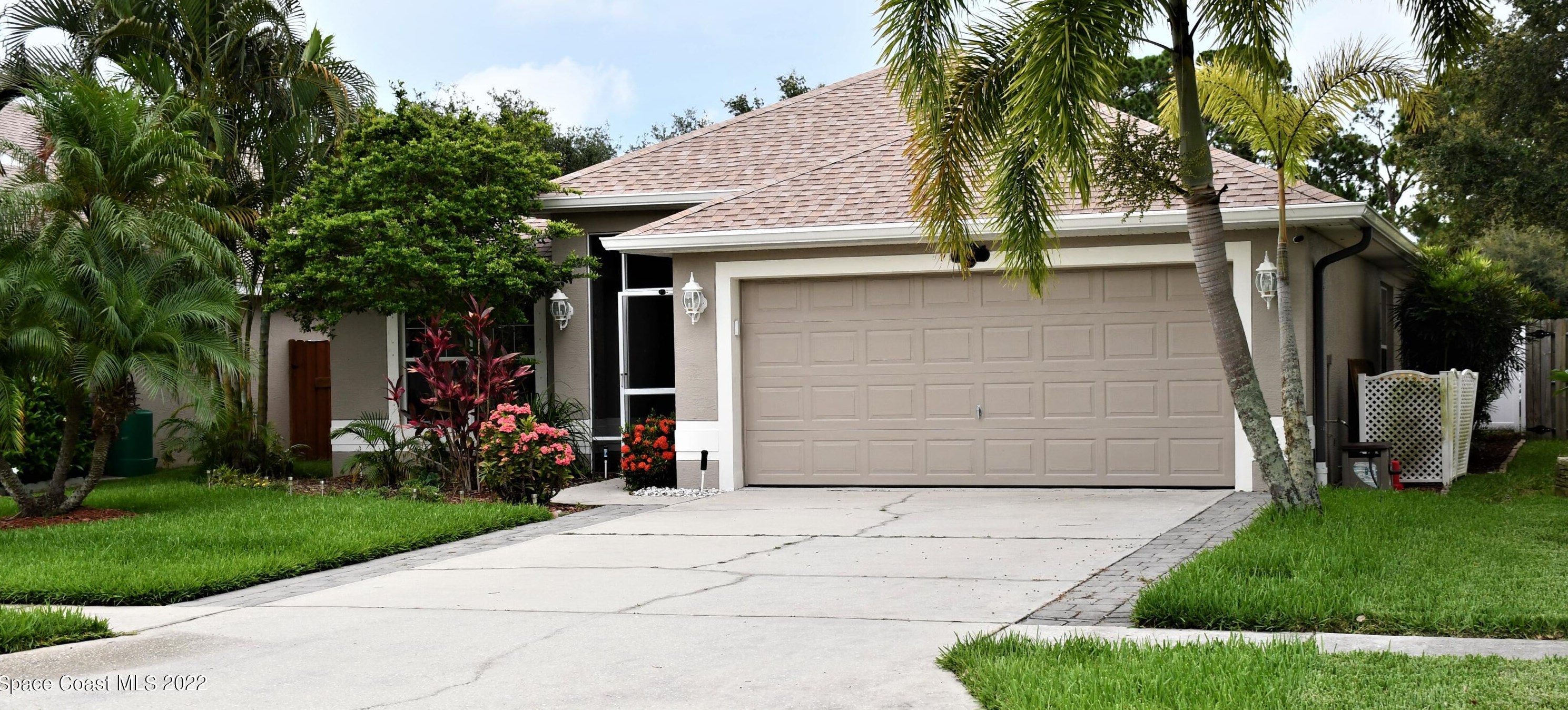 524 Sedgewood Cir, Melbourne, FL 32904-8033