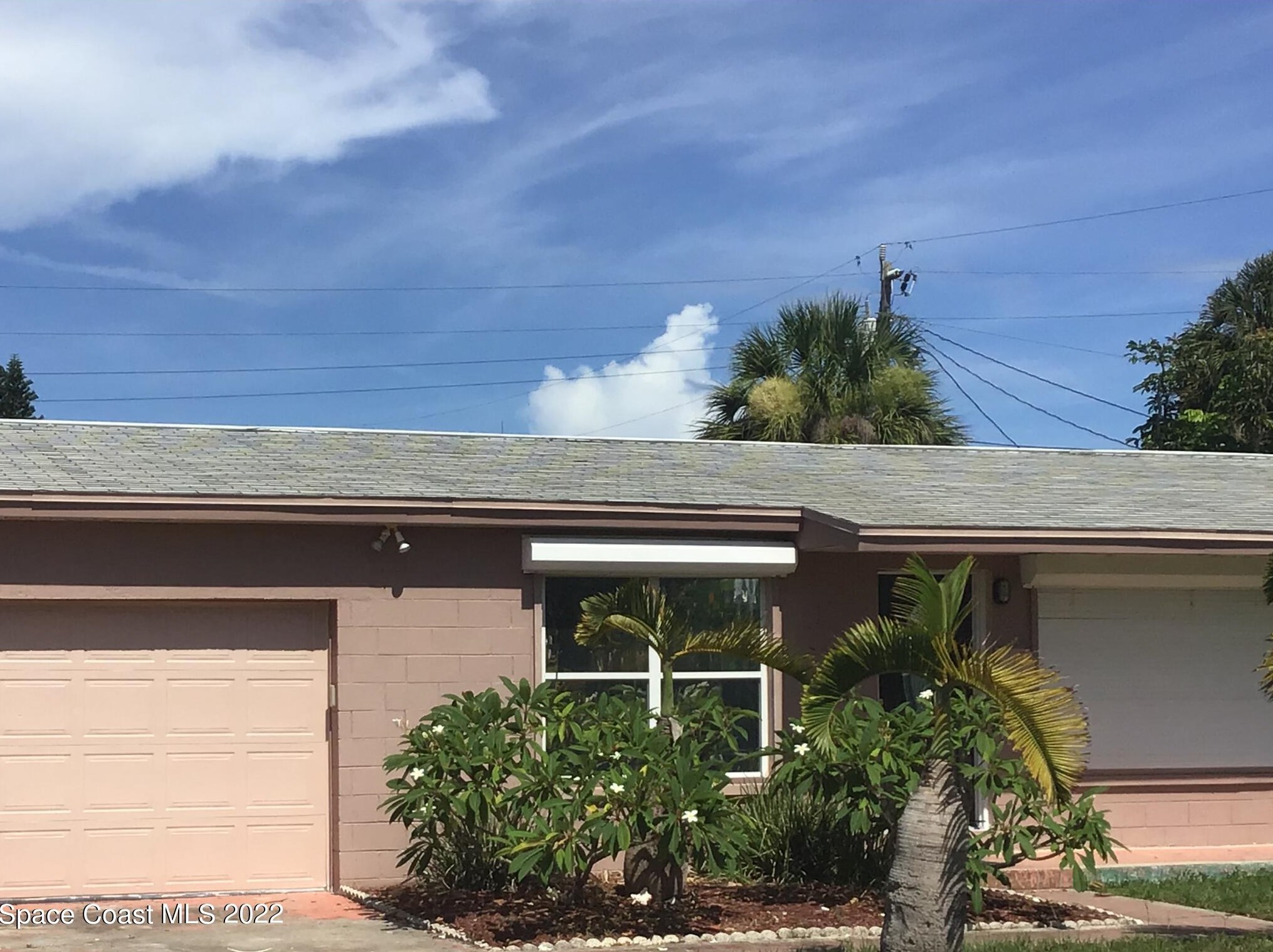 585 Pelican Dr, Melbourne, FL 32937-2066