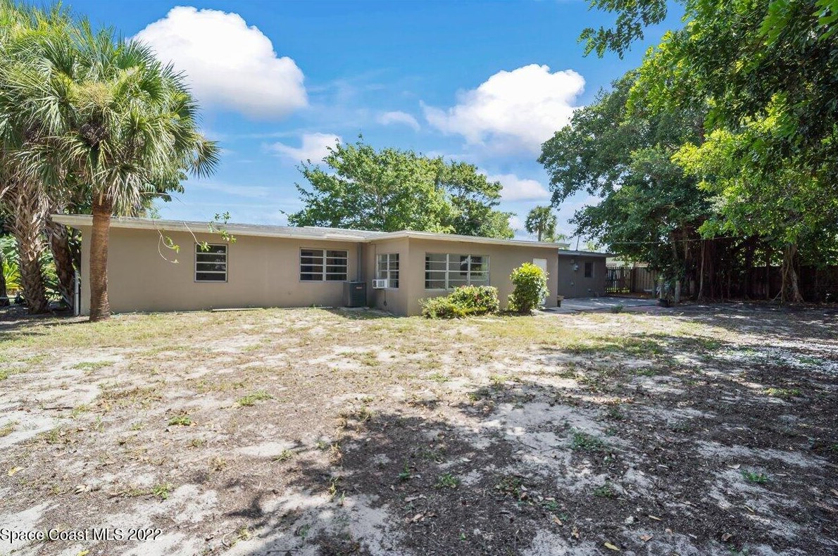 505 Banyan Way, Melbourne FL  32951-2101 exterior