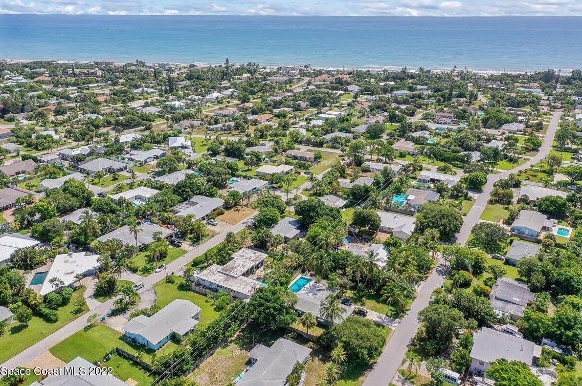 505 Banyan Way, Melbourne FL  32951-2101 exterior