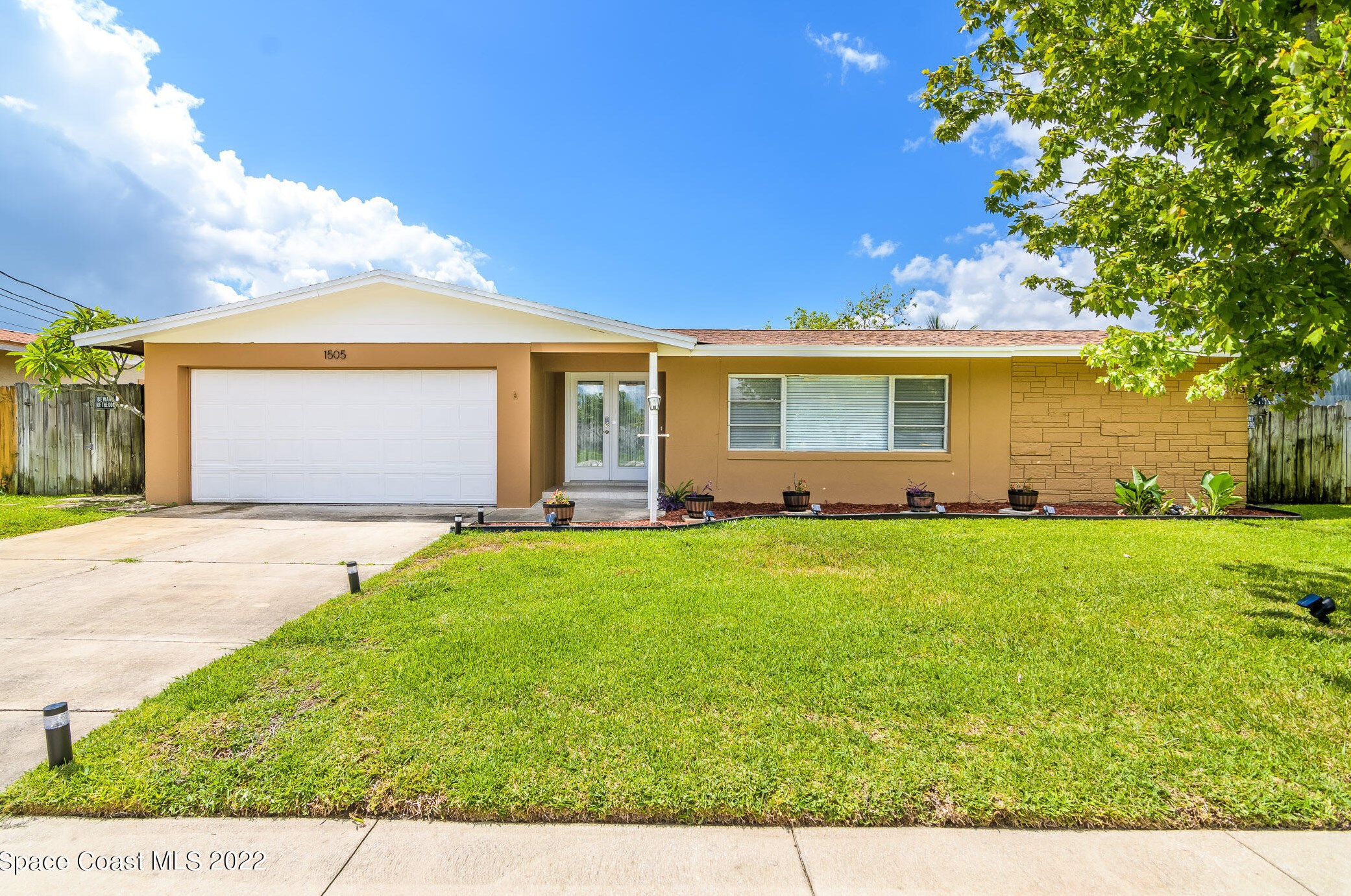 1505 Central Ave, Merritt Island FL 32952-5677 exterior