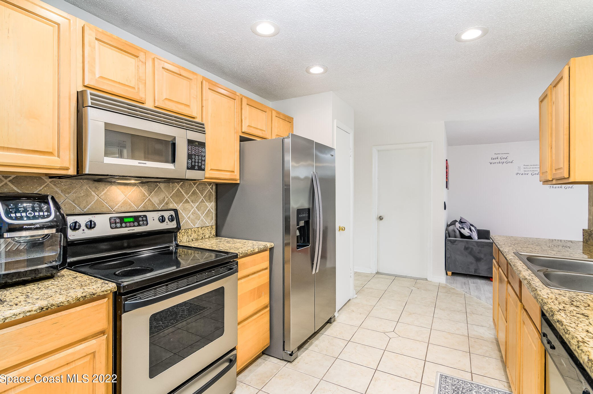 1505 Central Ave, Merritt Island FL 32952-5677 exterior