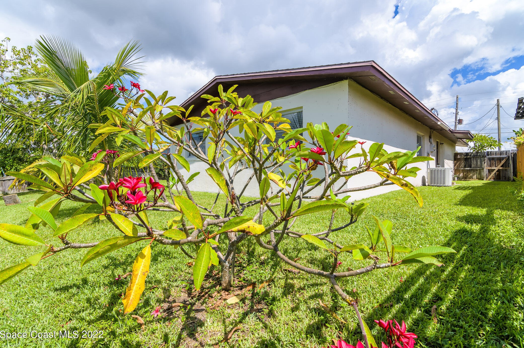 1505 Central Ave, Merritt Island FL 32952-5677 exterior