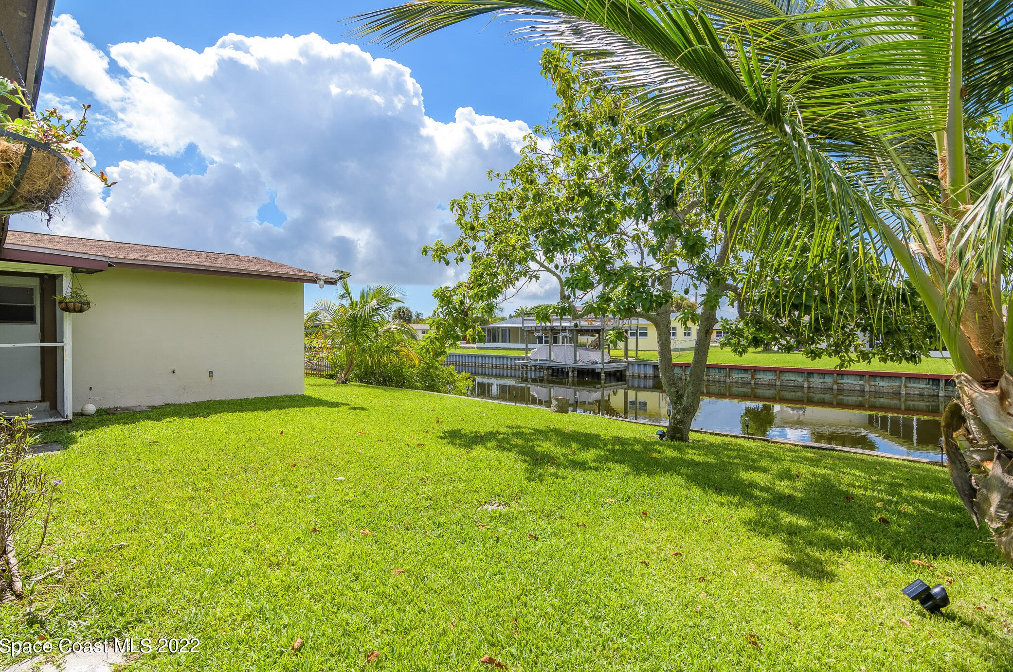 1505 Central Ave, Merritt Island FL 32952-5677 exterior