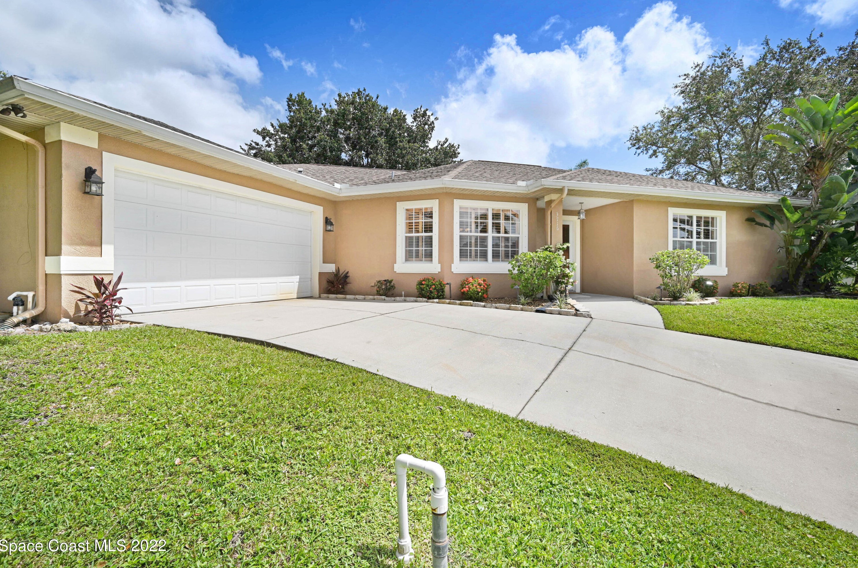 3716 Trout Island Pl, Melbourne, FL 32934-8165