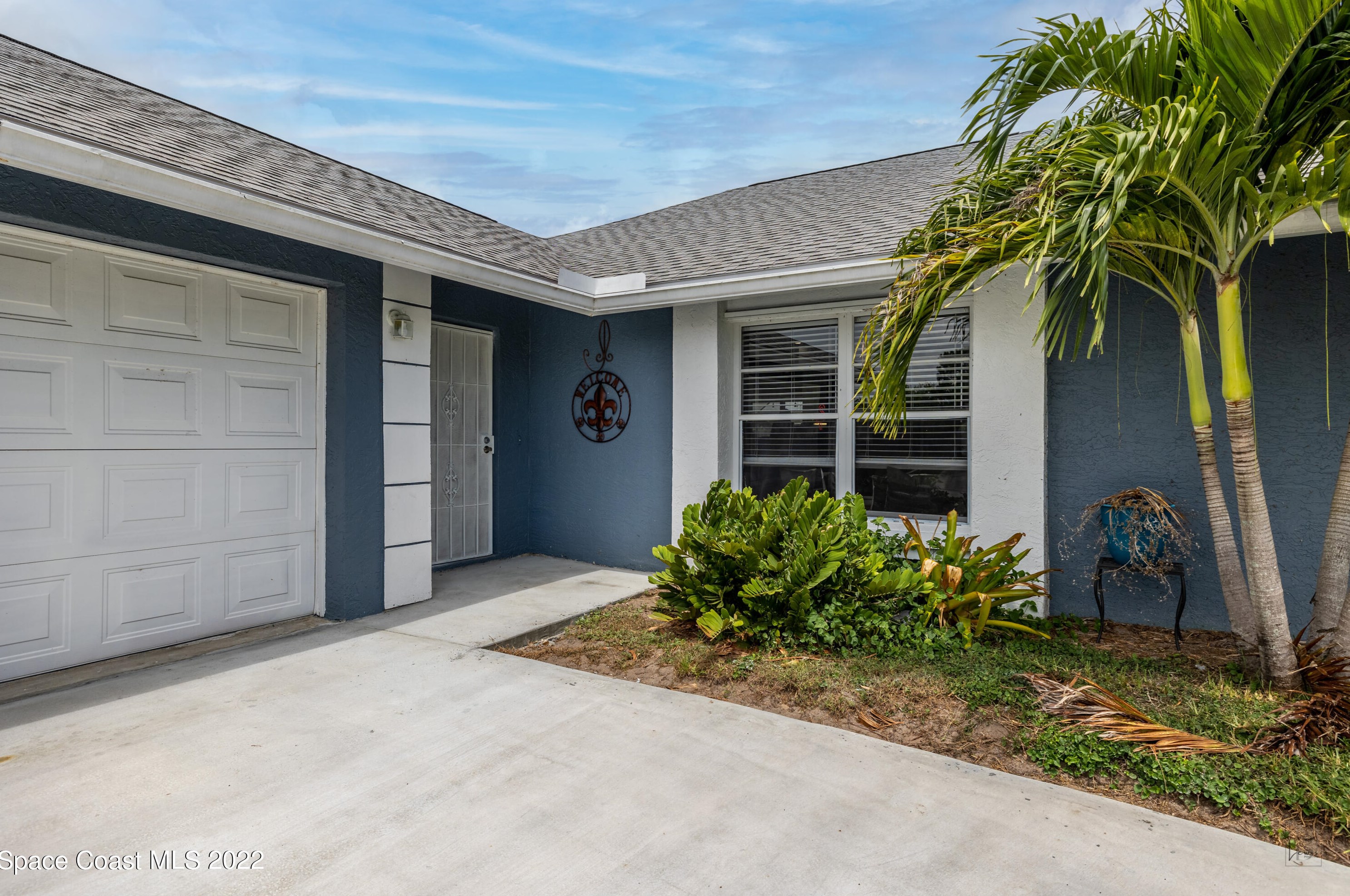 461 Vin Rose Cir, Melbourne, FL 32909-8550