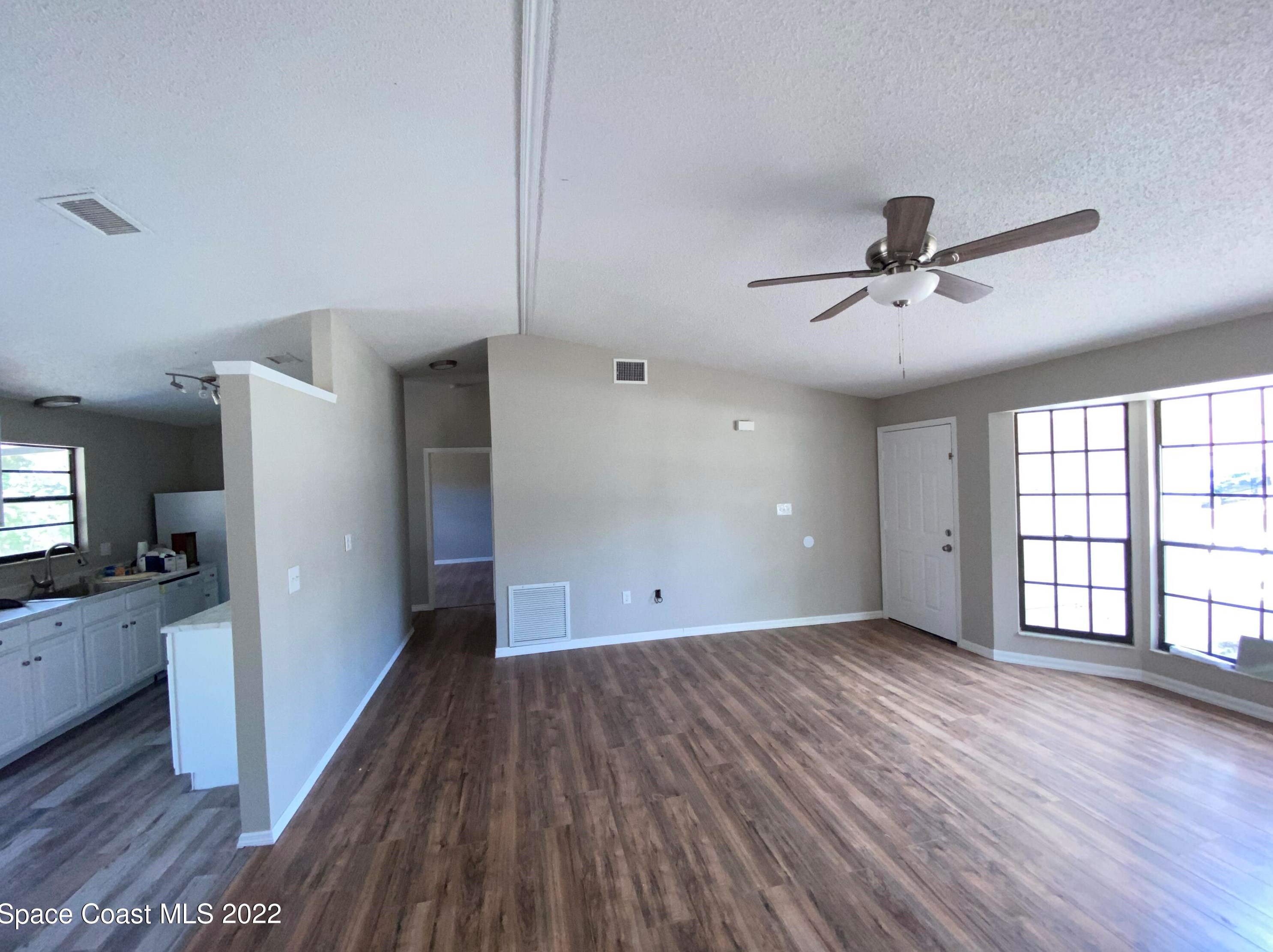 591 Fern Ave, Melbourne, FL 32907-2634