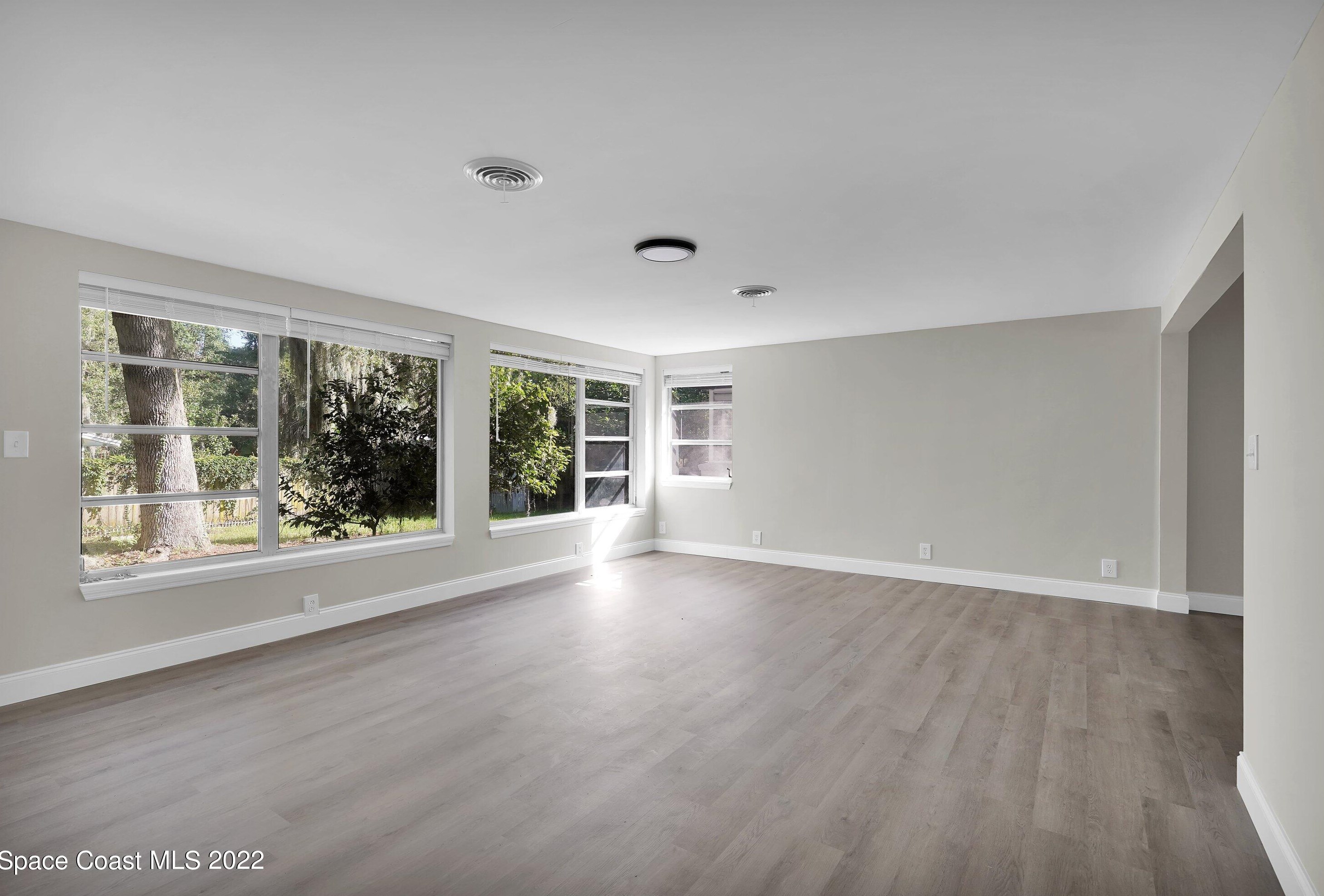 6537 Pottsburg Dr, Jacksonville FL  32211-7255 exterior