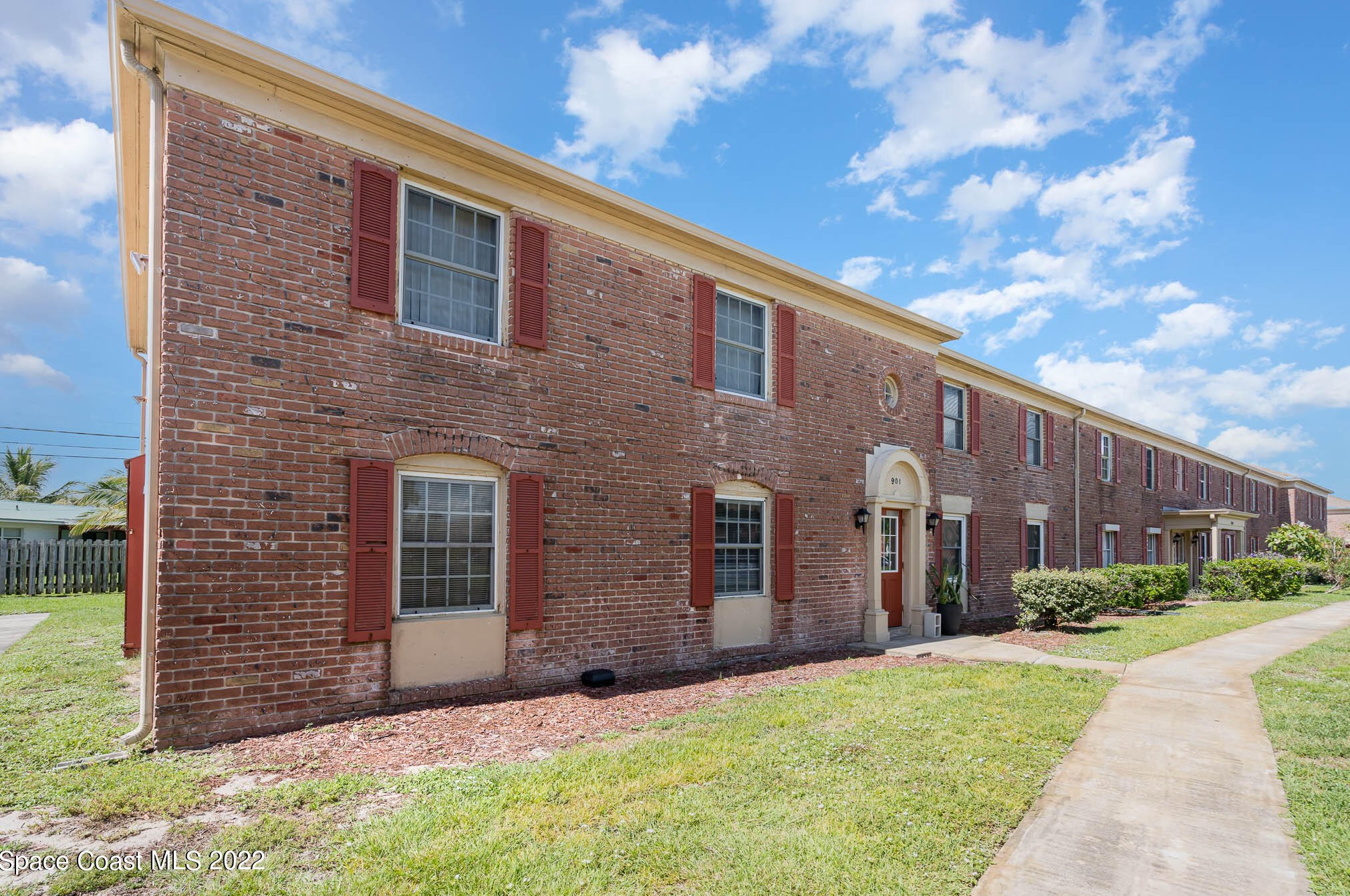 901 Colonial Ct, Melbourne, FL 32937-2636