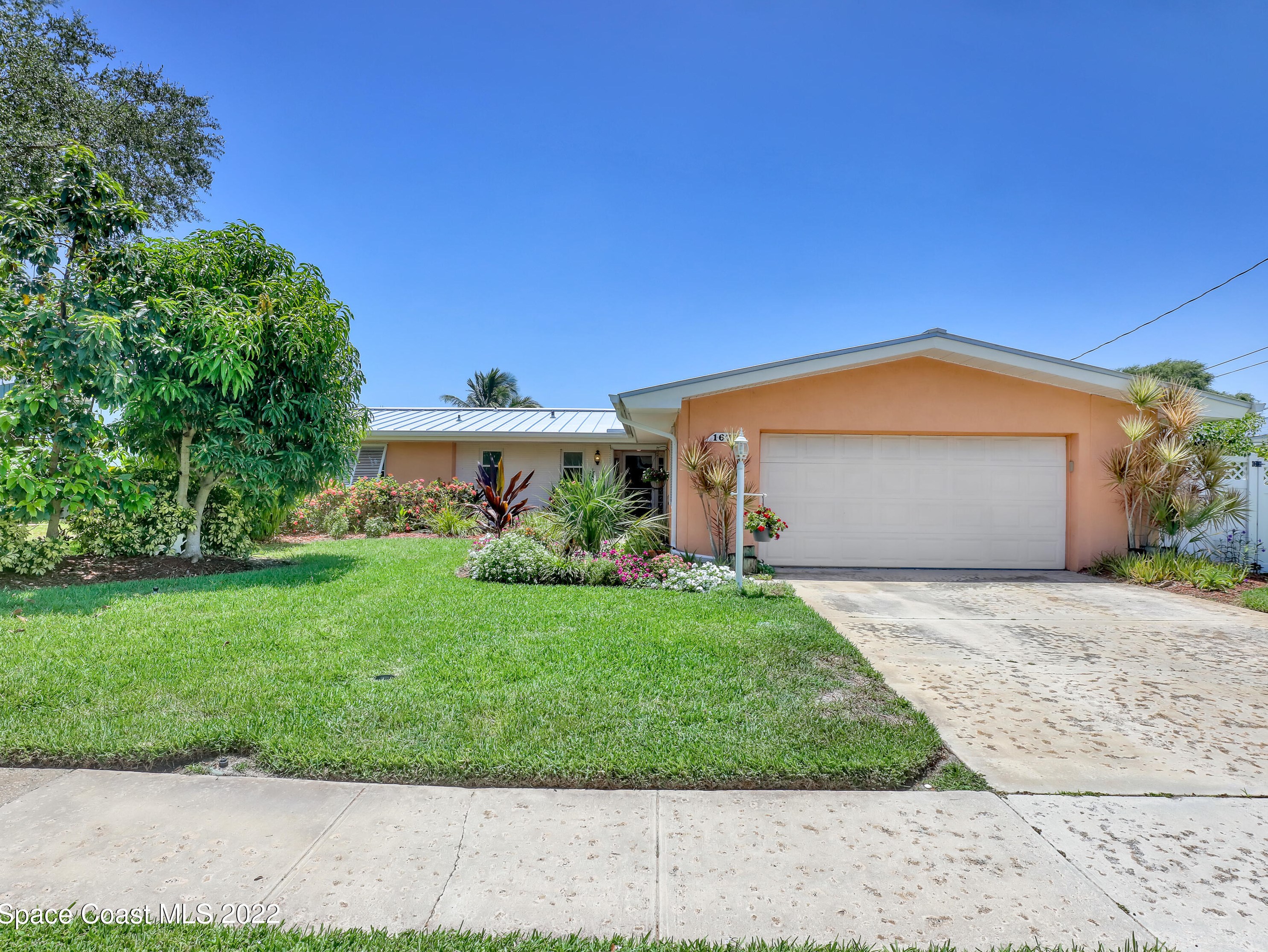 1675 Rochelle Pkwy, Merritt Island, FL 32952-5649