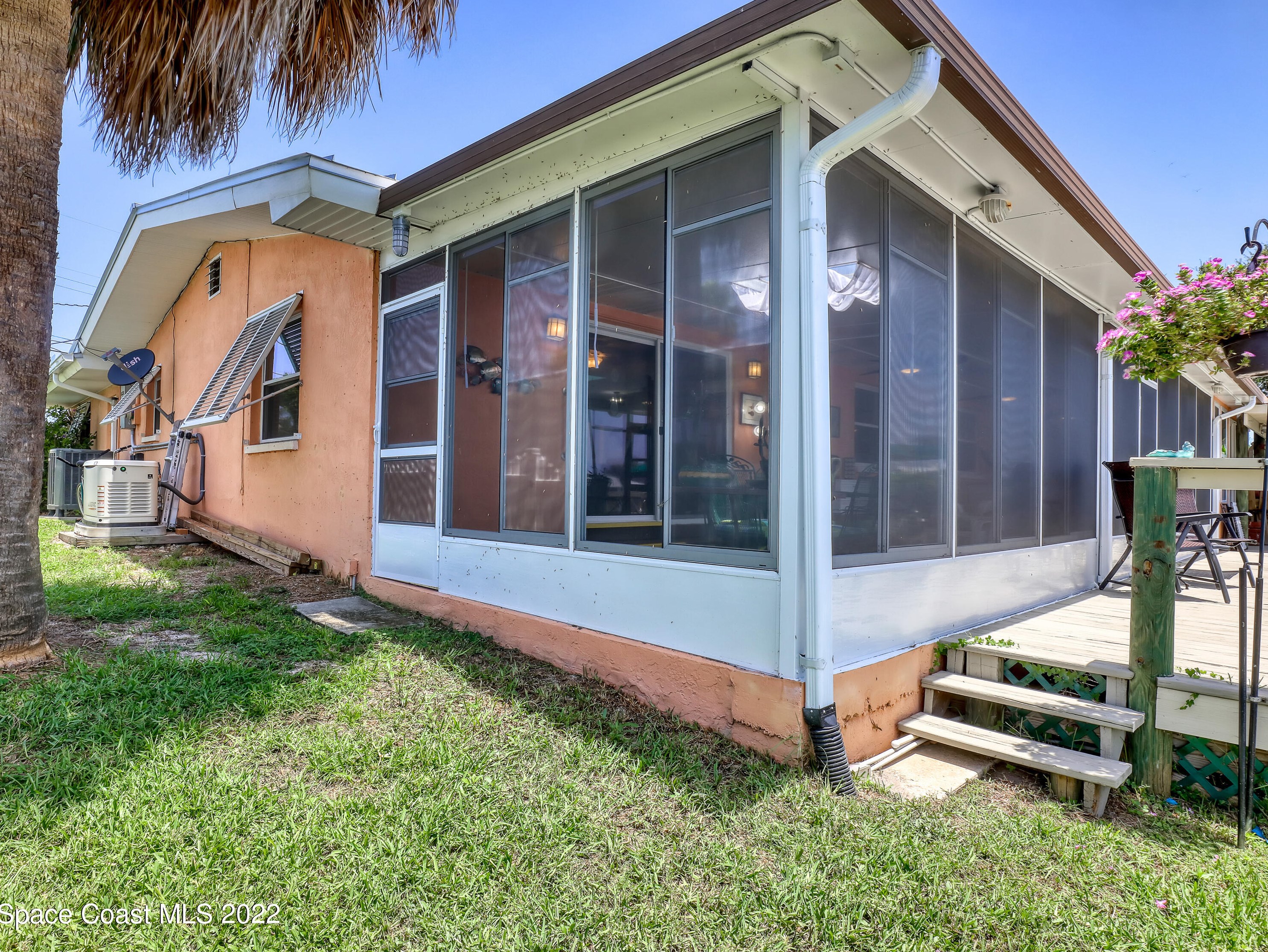 1675 Rochelle Pkwy, Merritt Island FL  32952-5649 exterior