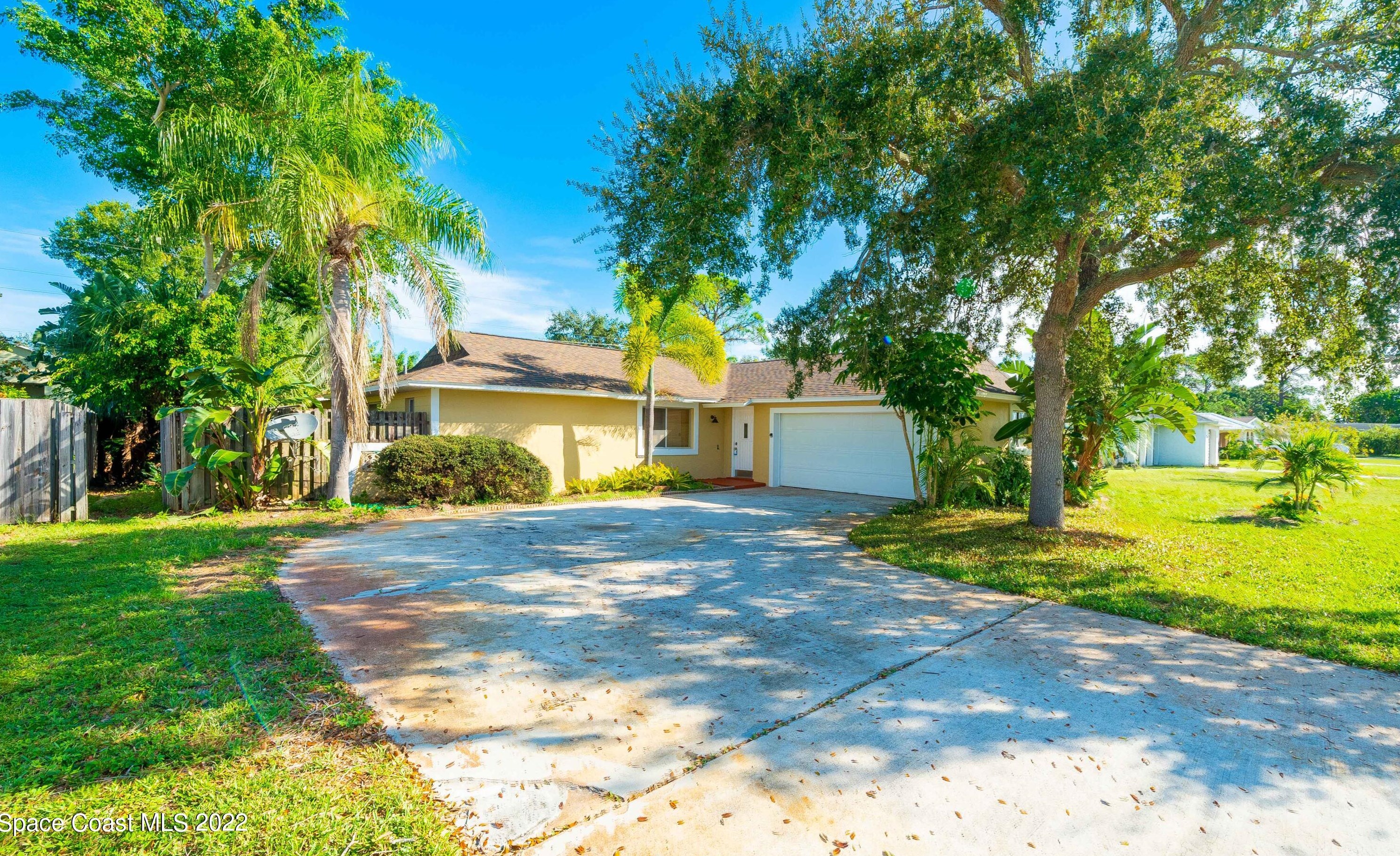 1290 Johns Cir, Merritt Island, FL 32952