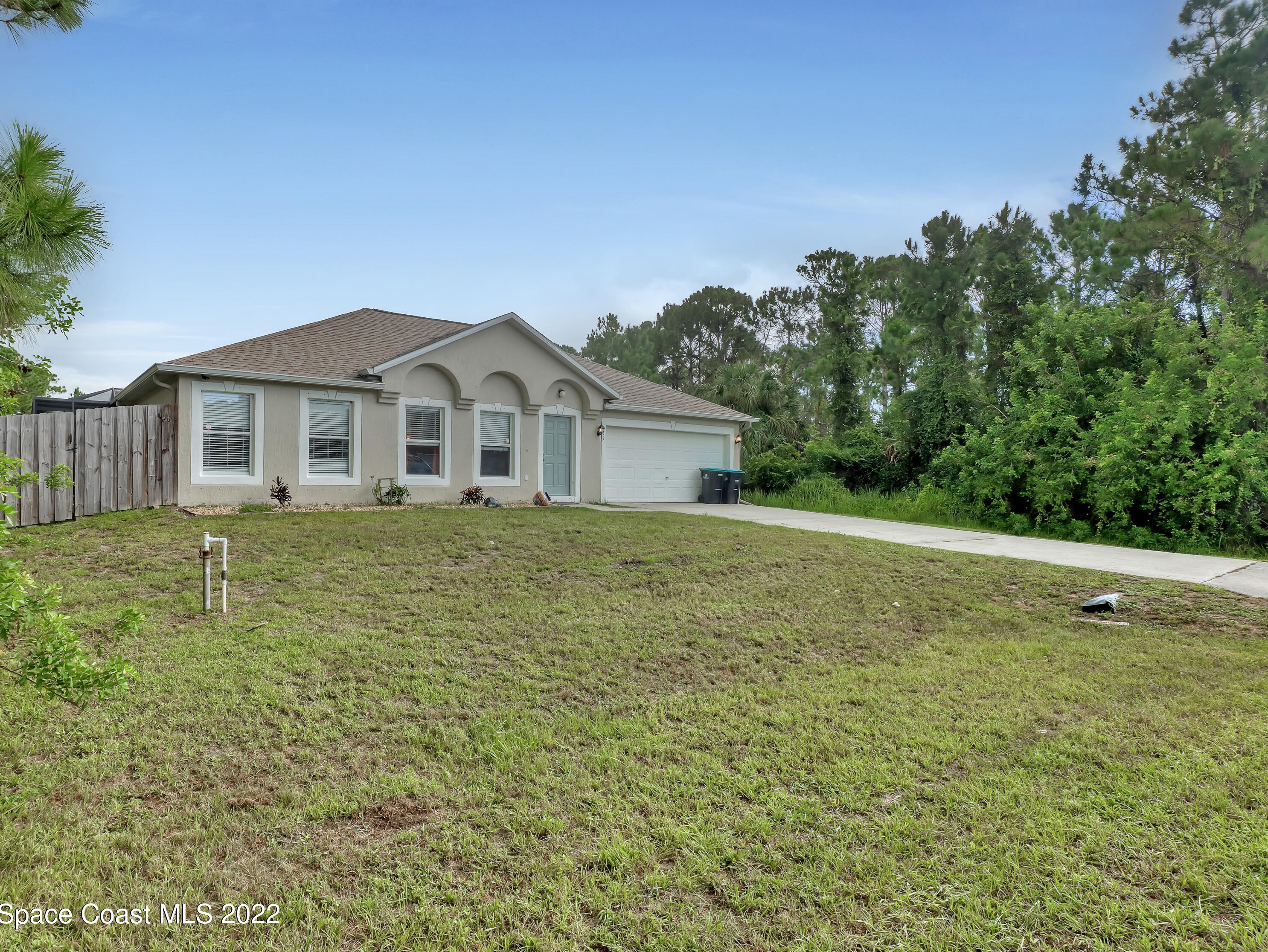 759 Reading St, Melbourne, FL 32909-7230