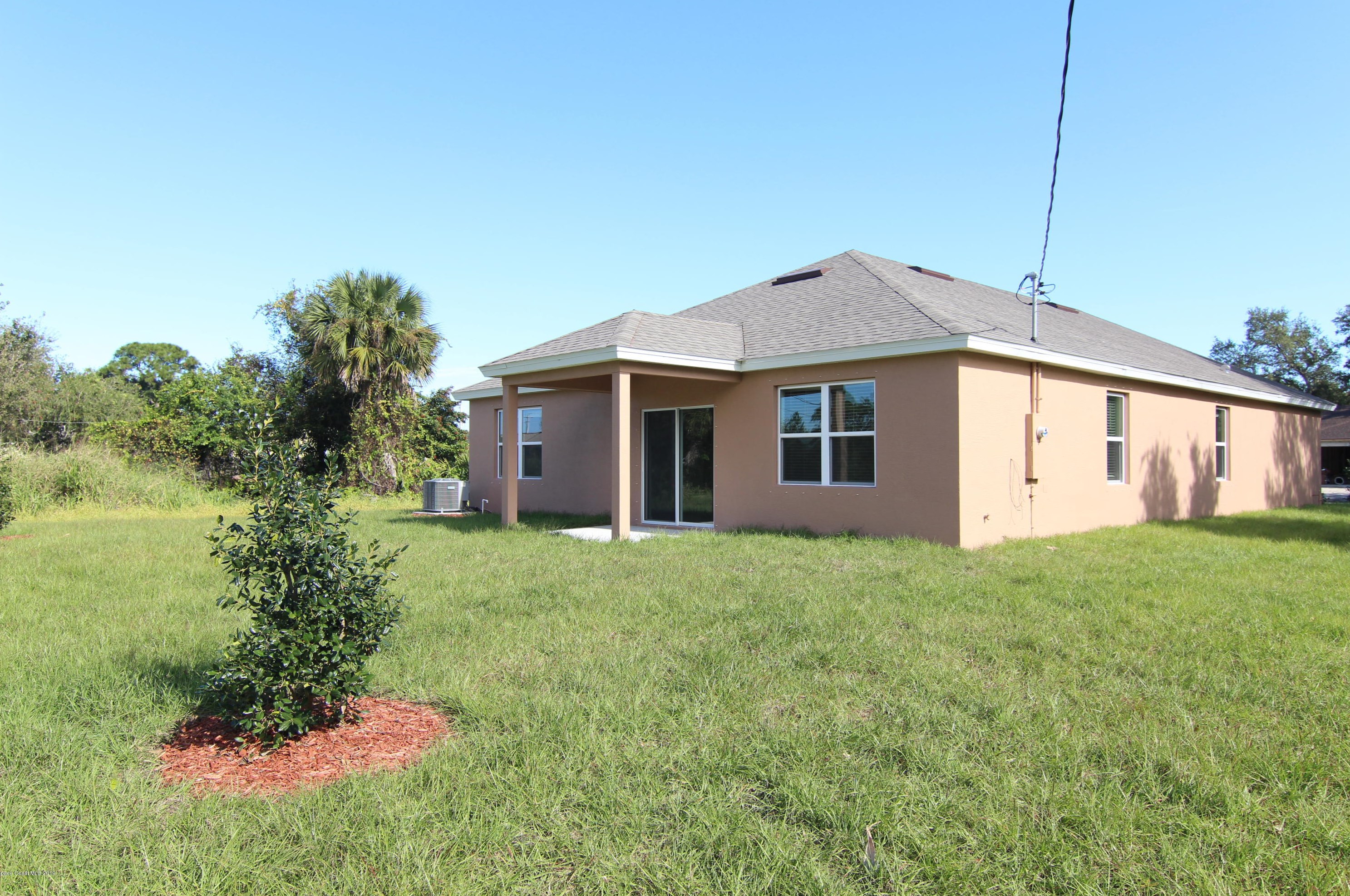 150 Cascade Ave Se, Melbourne, FL 32909