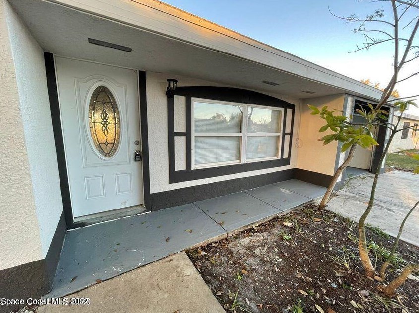 2125 Acacia St, Melbourne, FL 32905-5216