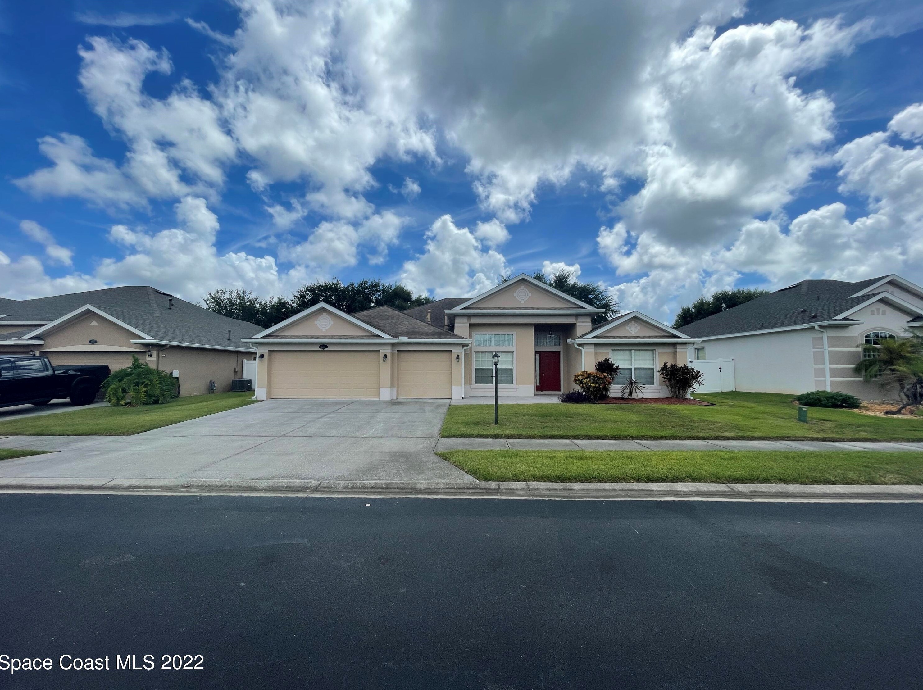 4858 Chastain Dr, Melbourne, FL 32940