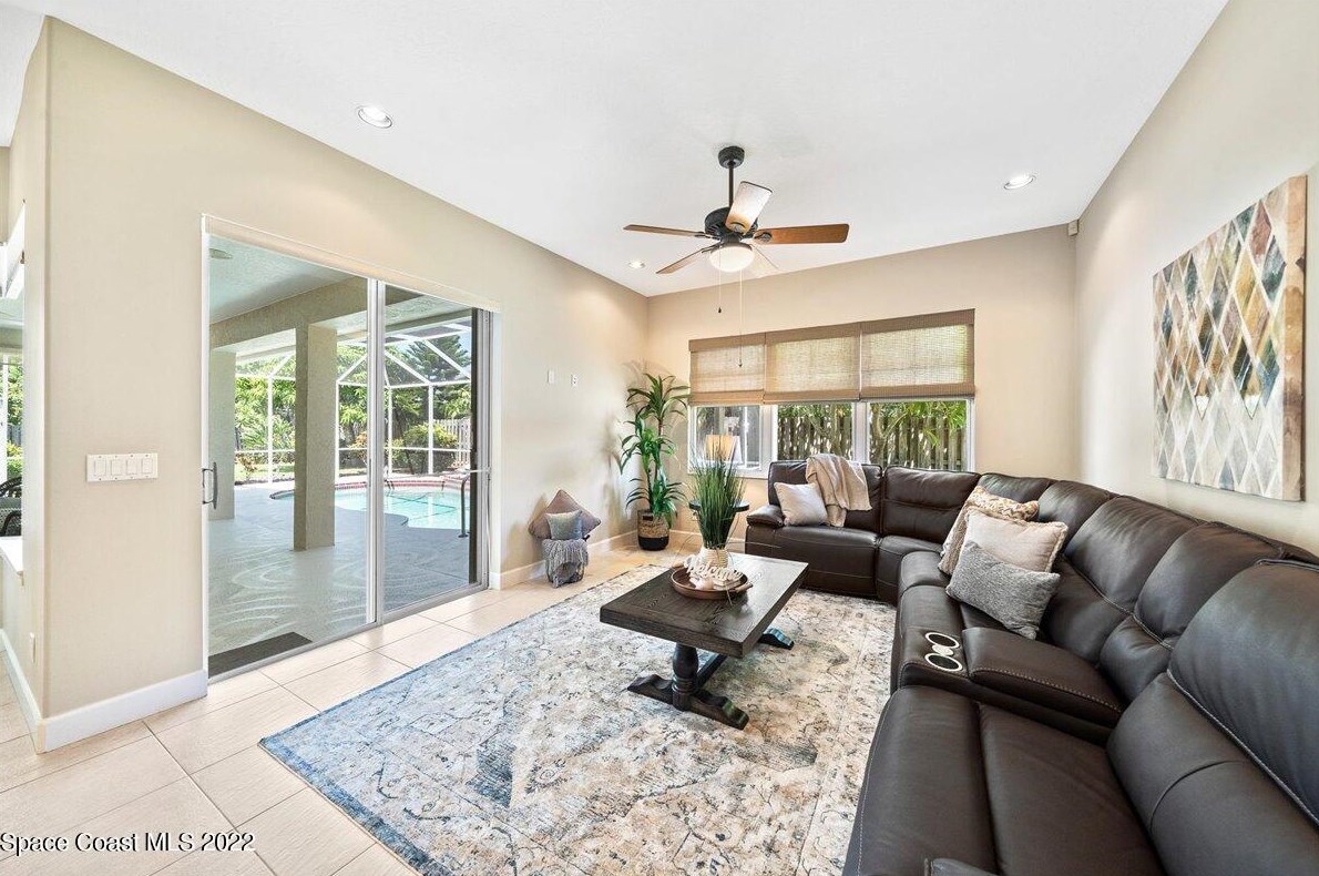 535 Newport Dr, Melbourne FL  32903-4026 exterior