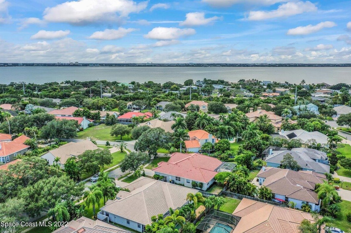 535 Newport Dr, Melbourne FL  32903-4026 exterior