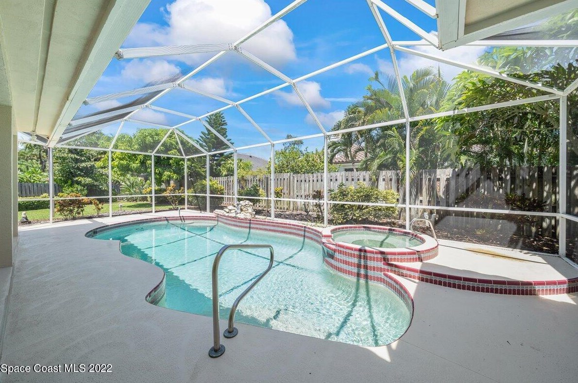 535 Newport Dr, Melbourne FL  32903-4026 exterior