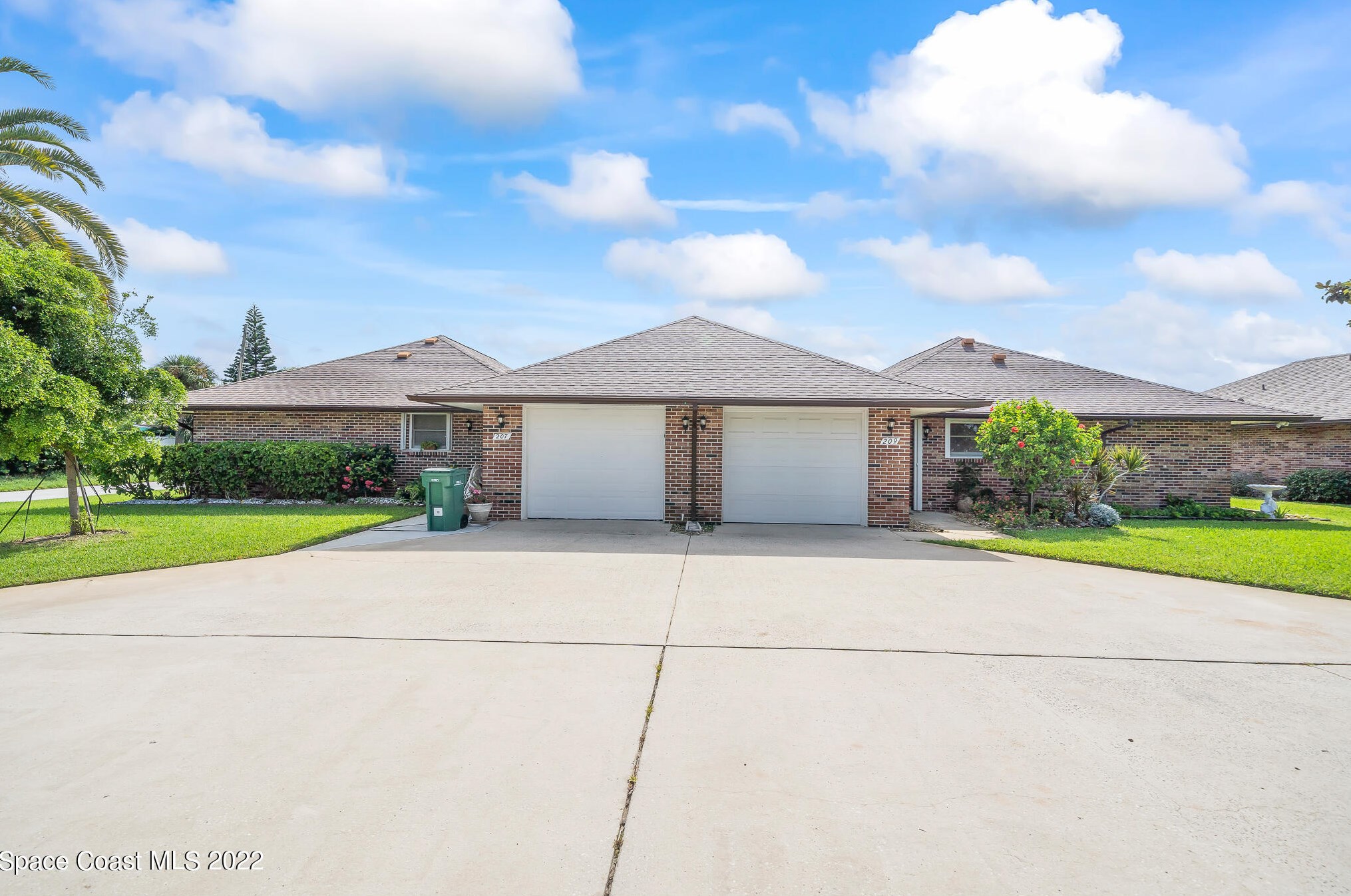 209 Grosse Pointe Ave, Melbourne, FL 32903-3010