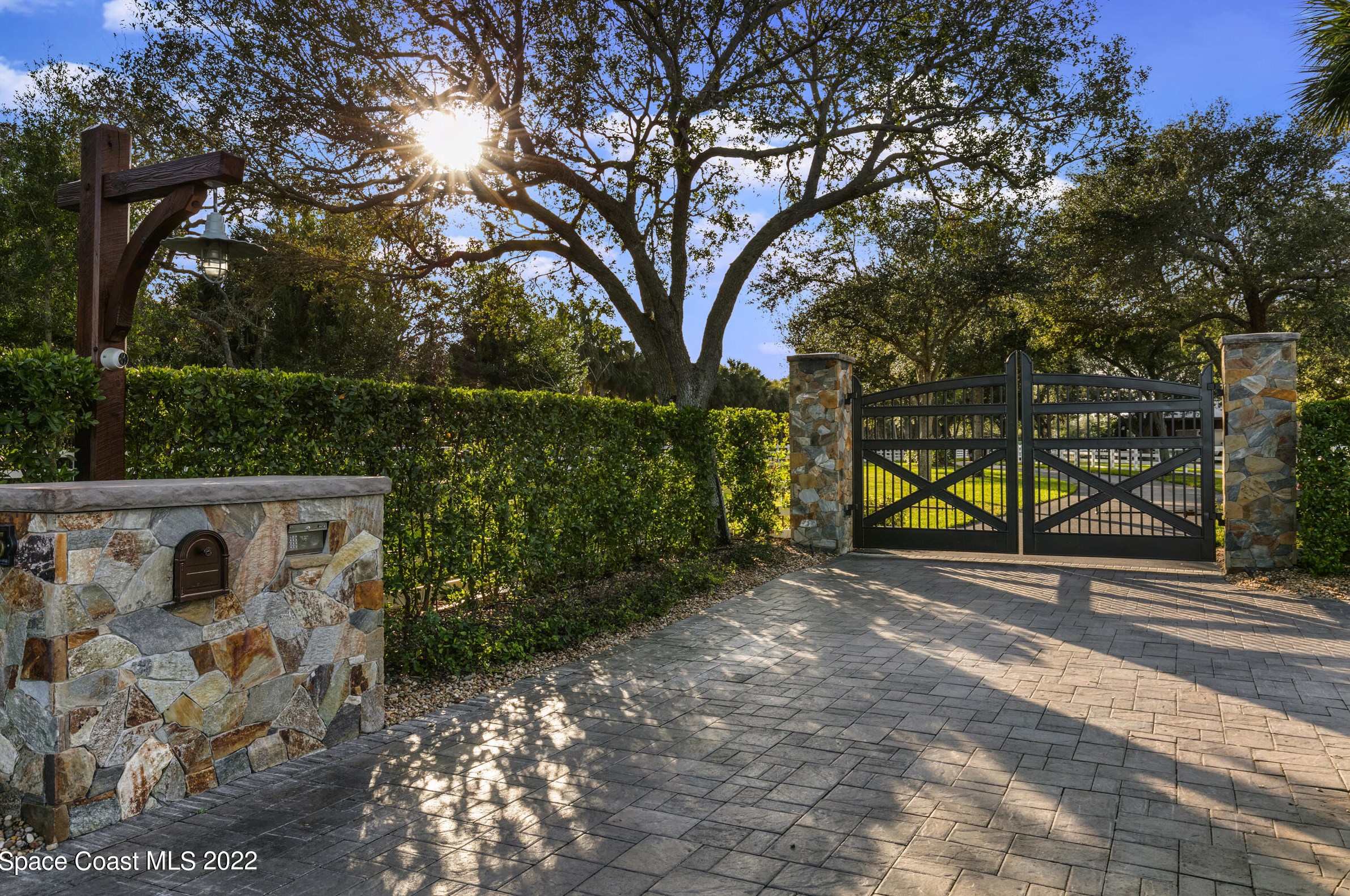 6855 S Tropical Trail, Merritt Island, FL 32952