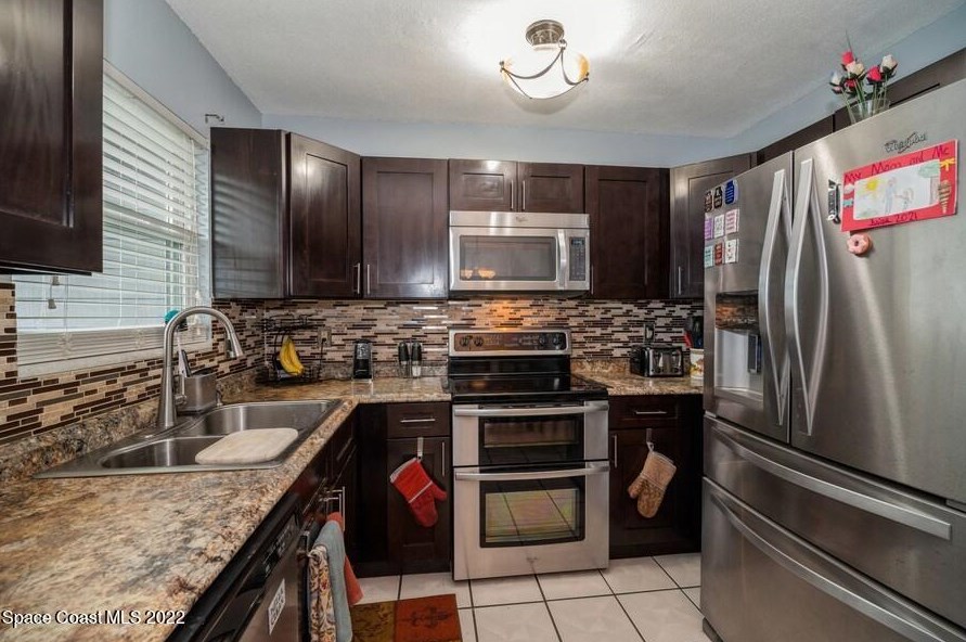 790 Bianca Dr, Melbourne, FL 32905-5804