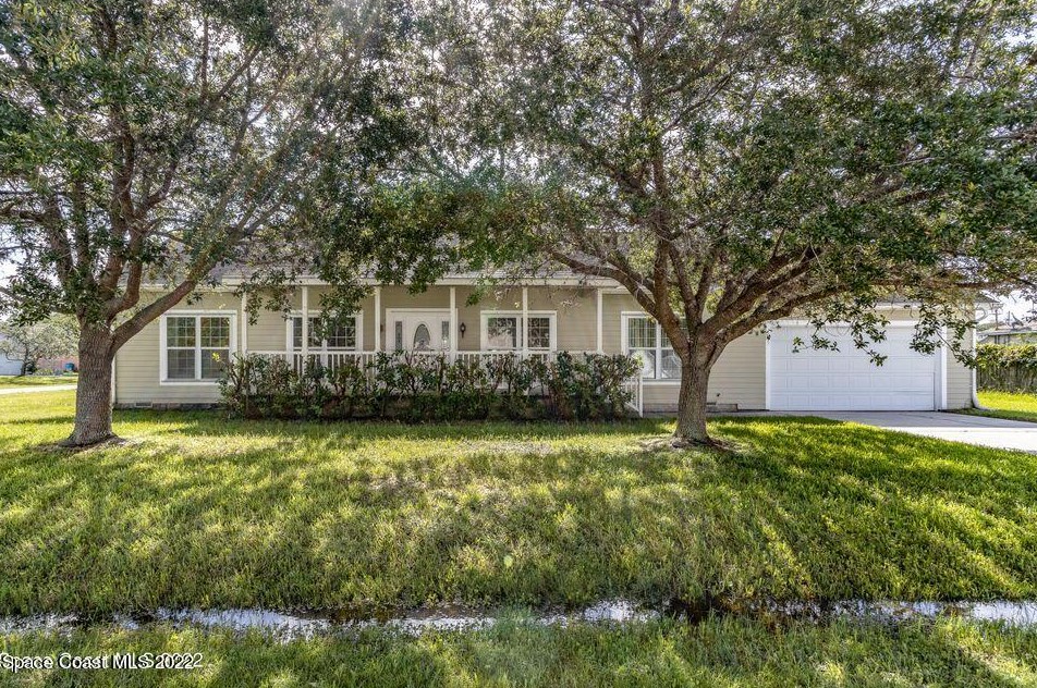 195 Benchor Rd Nw, Melbourne, FL 32907