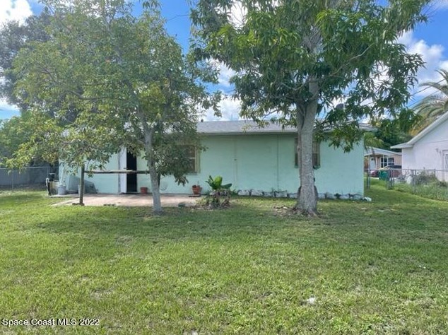 414 Count St, Melbourne, FL 32901-8602