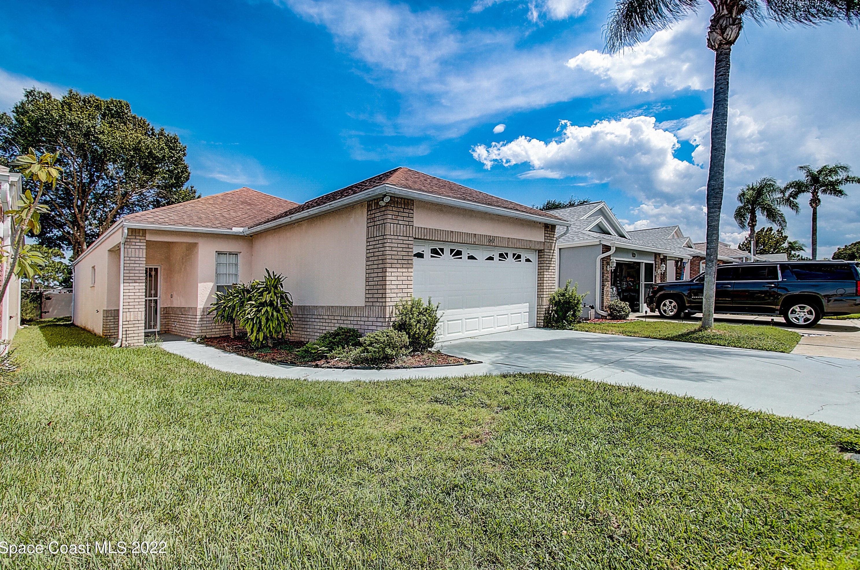1042 Fork Cir, Melbourne, FL 32901-8433