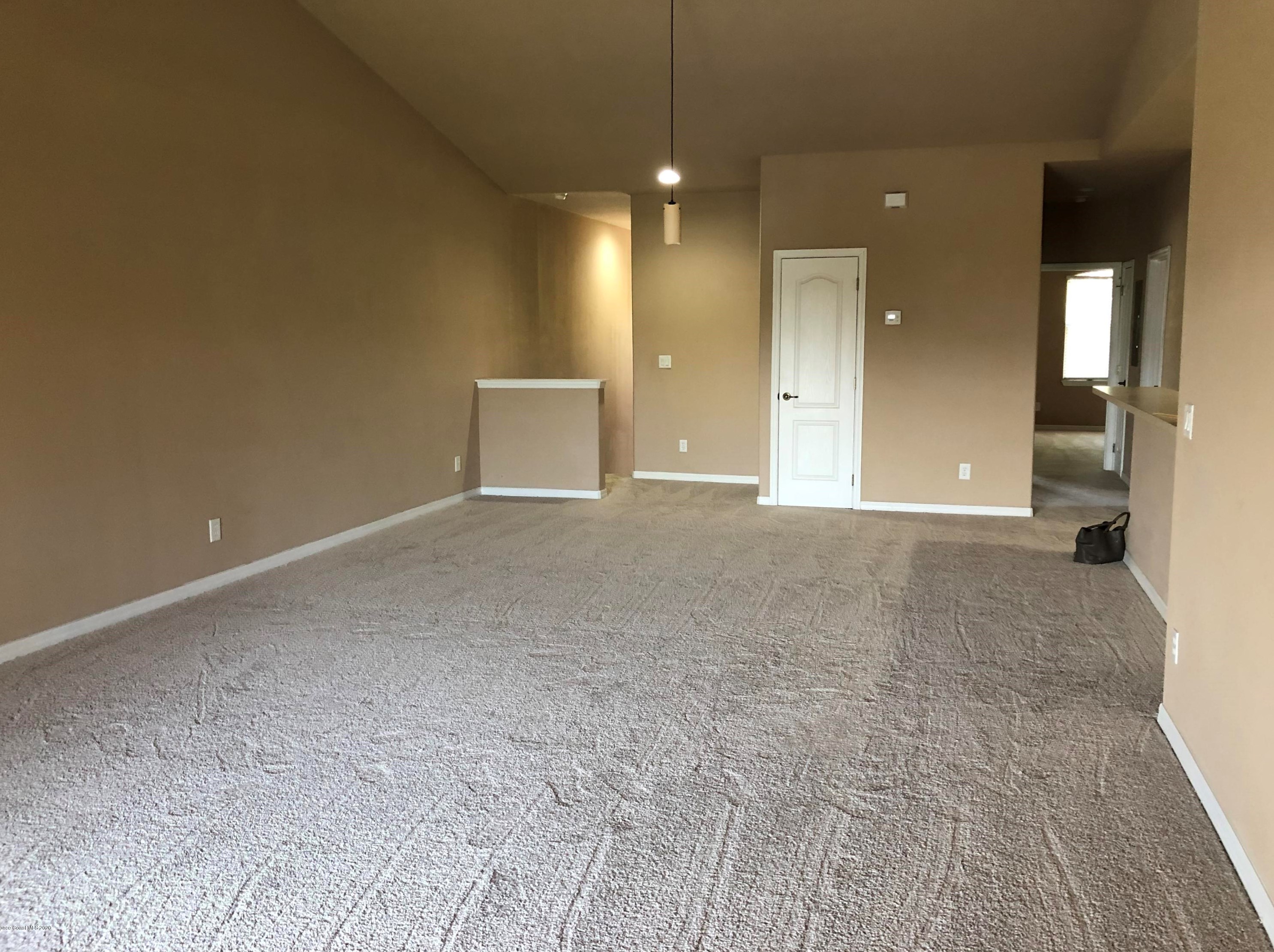 1035 Venetian Dr #204, Melbourne, FL 32904