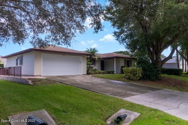 852 Doctor Ave, Sebastian, FL 32958