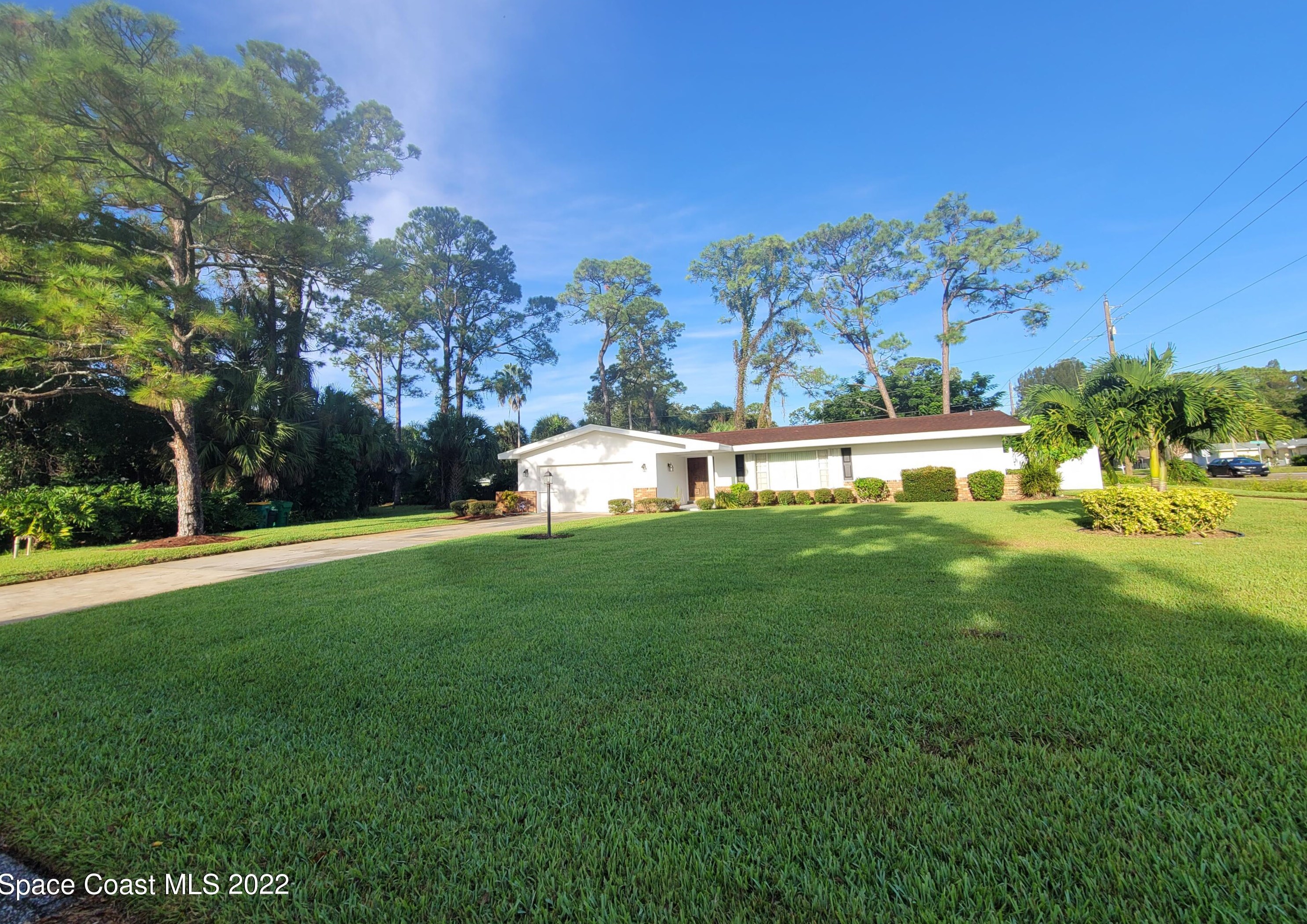 591 Ponderosa St, Melbourne, FL 32904-2415