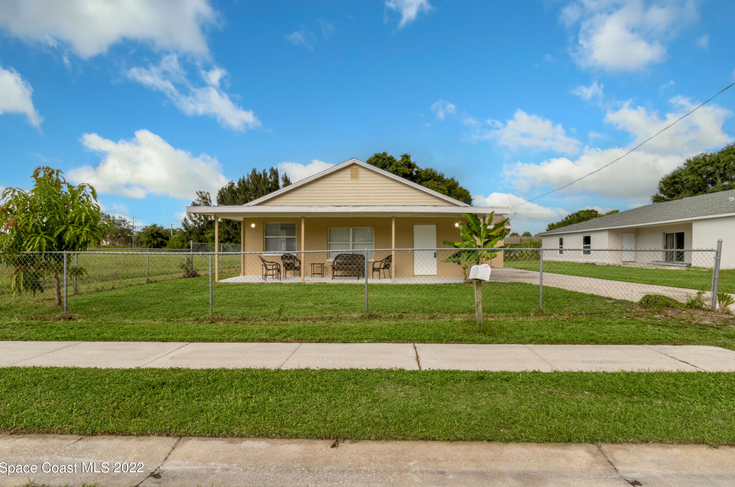 2519 Pond St, Melbourne, FL 32901-7231