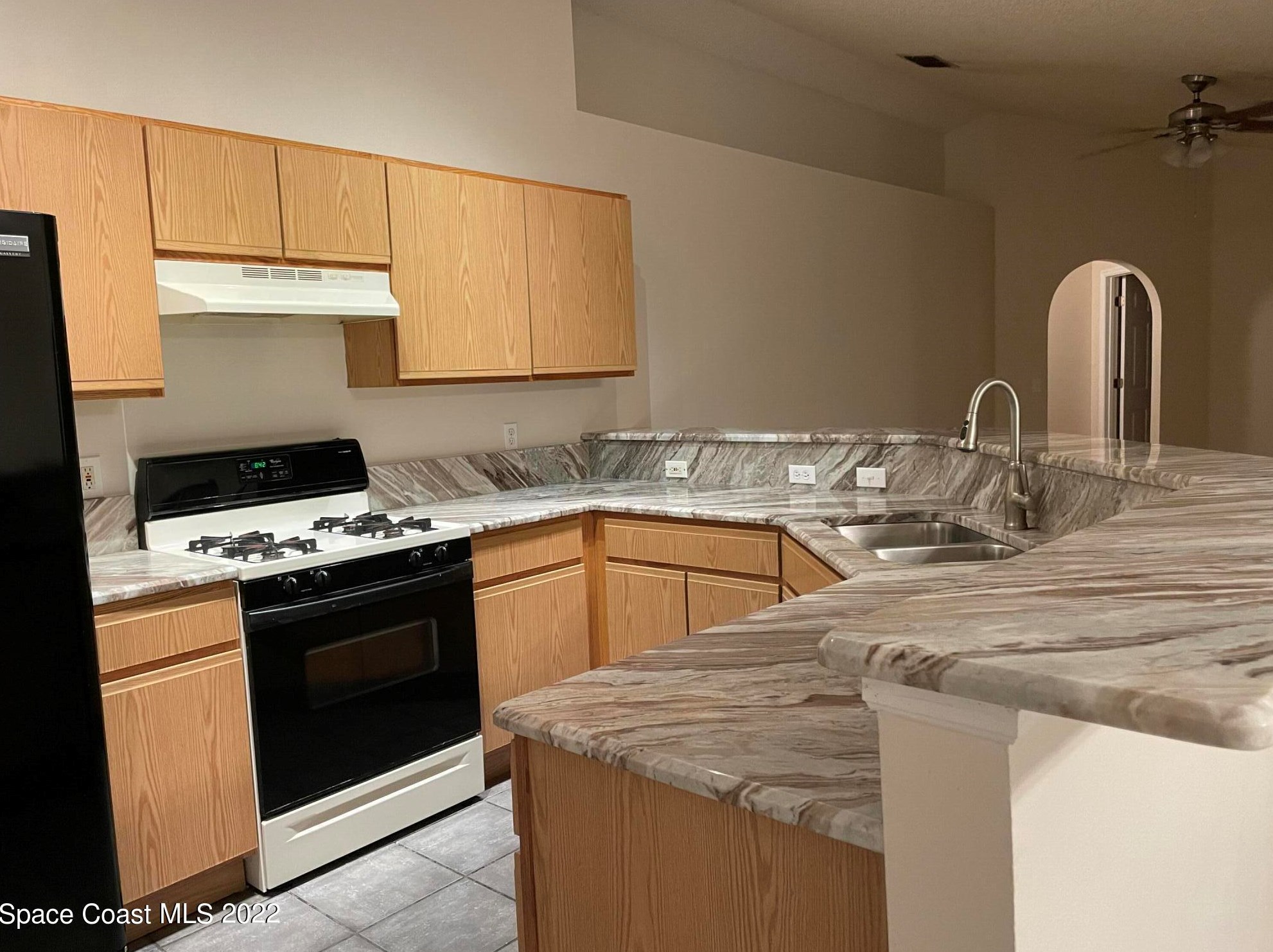264 Mcclain Dr, Melbourne, FL 32904-5103