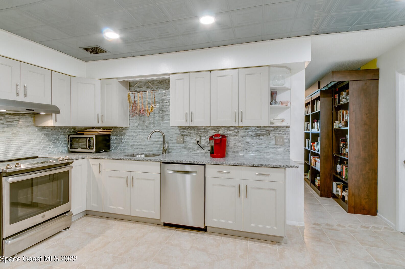 145 Walter Ct, Merritt Island, FL 32952